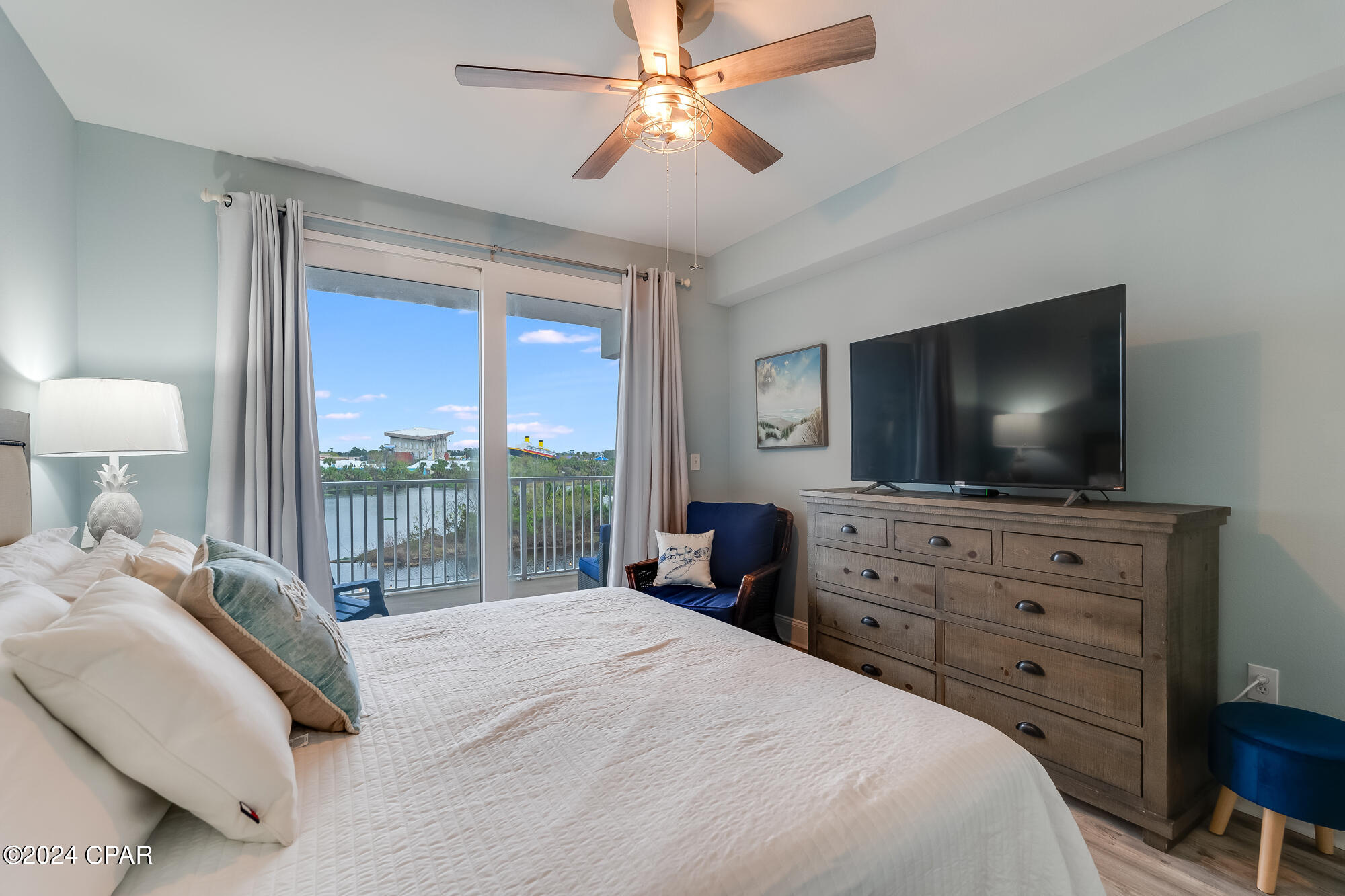 9860 S Thomas Drive 108