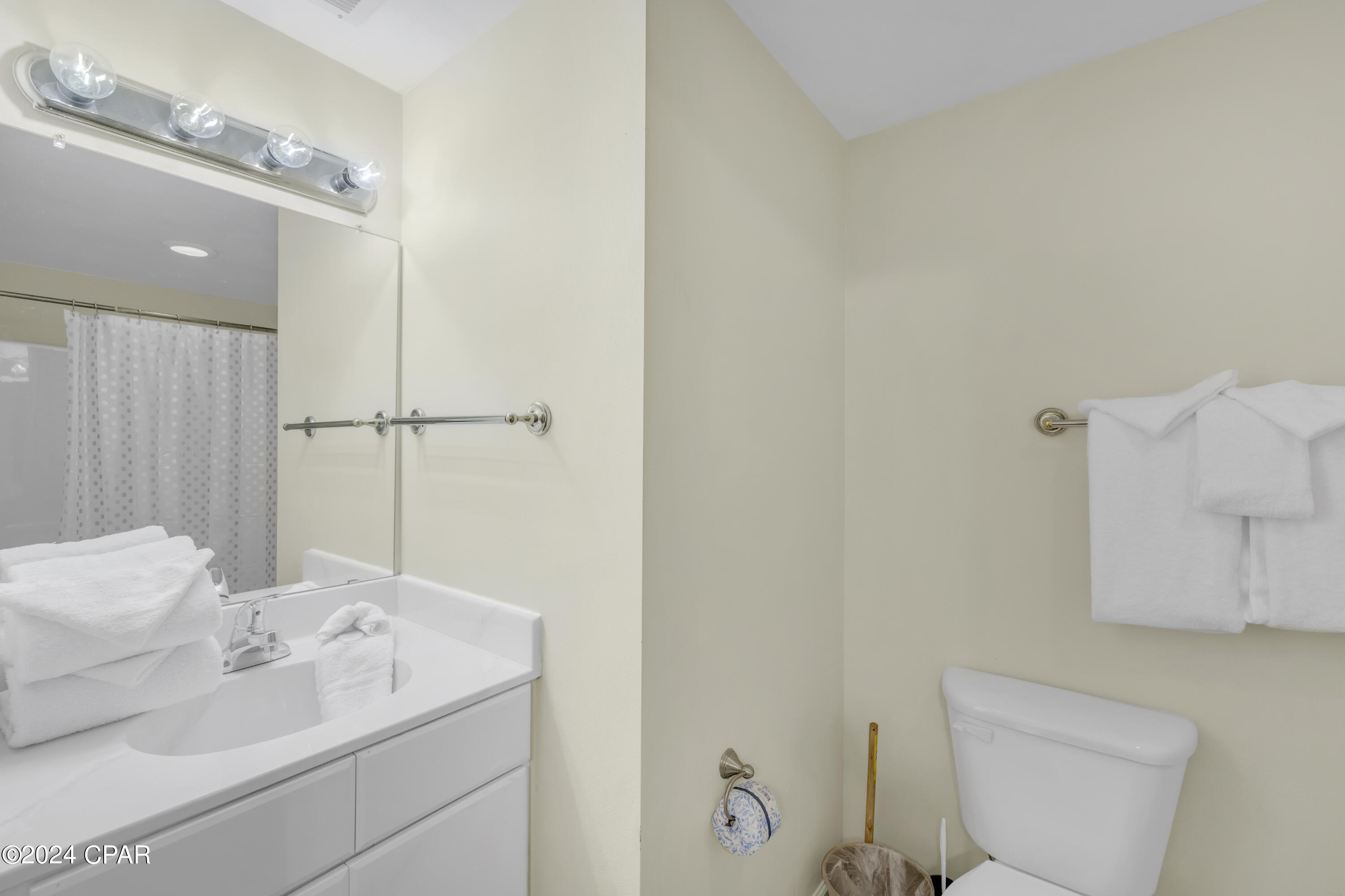 9900 S Thomas Drive 208