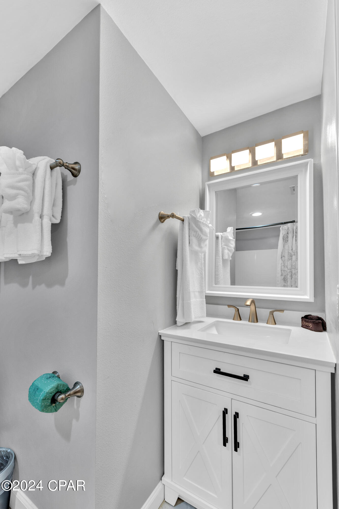 9900 S Thomas Drive 1630