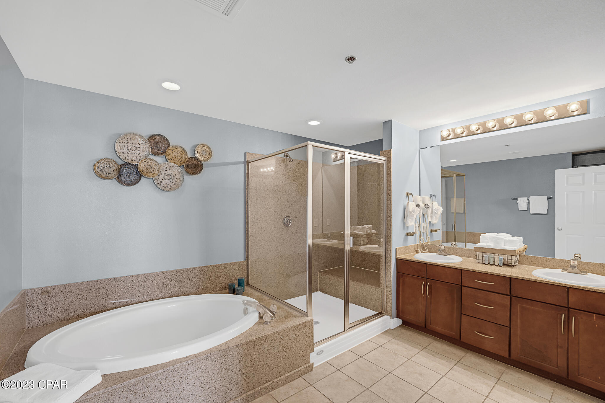 9902 S Thomas Drive 1334