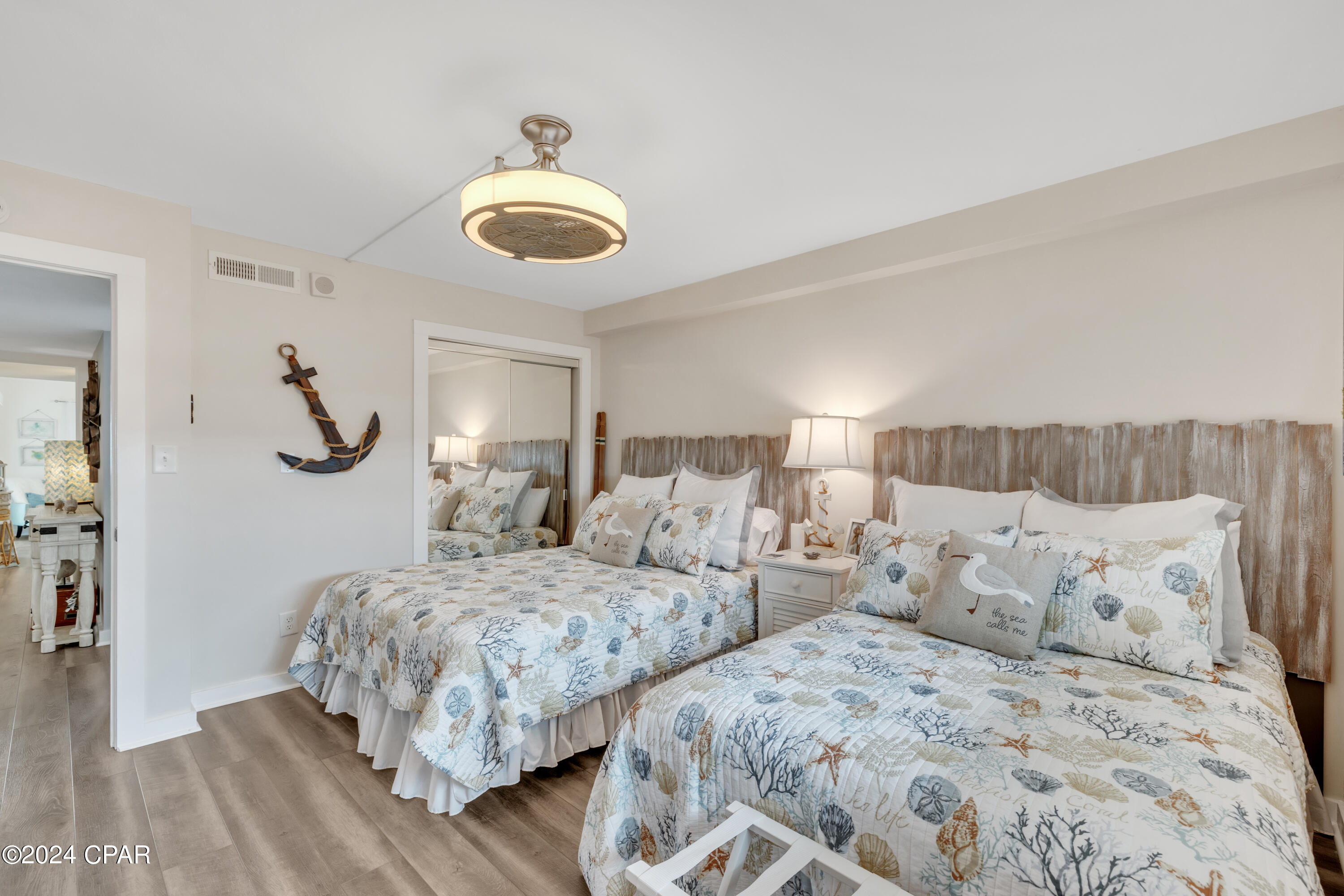 5801 Thomas Drive 818