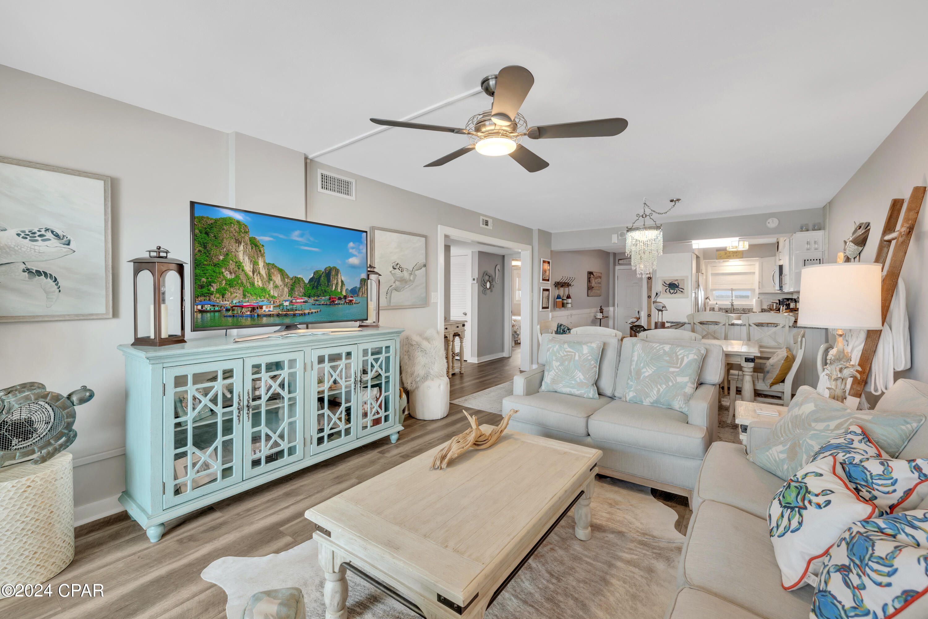 5801 Thomas Drive 818