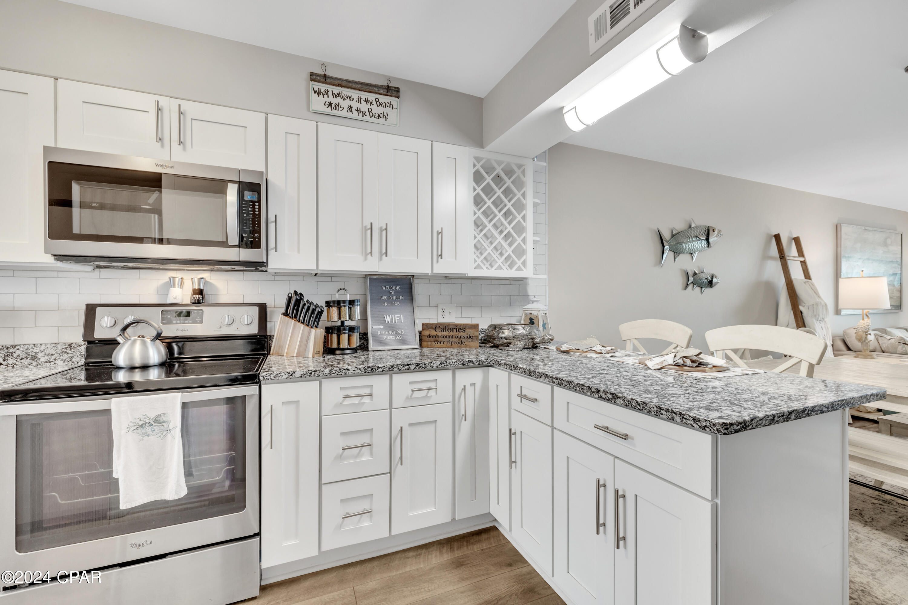 5801 Thomas Drive 818