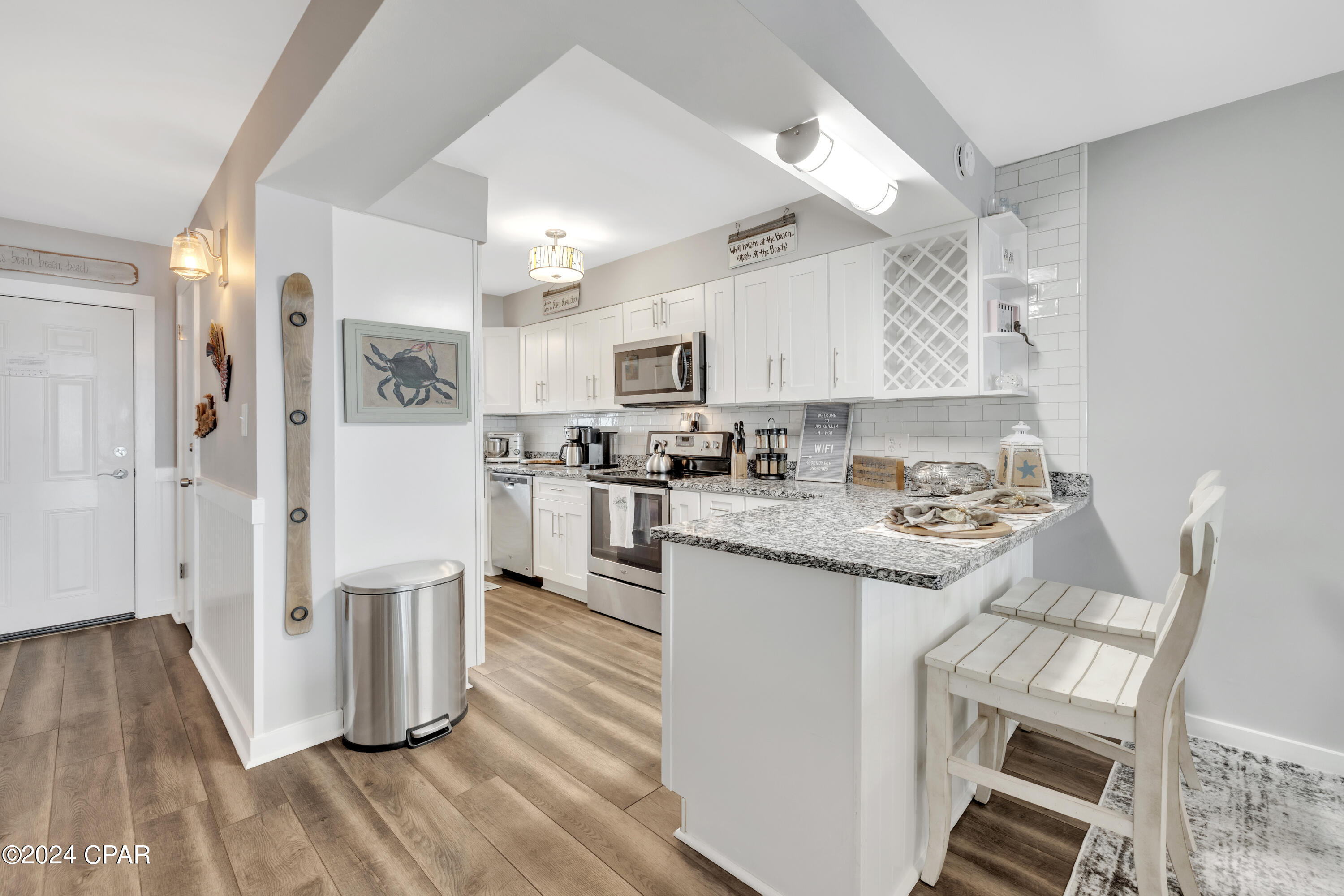 5801 Thomas Drive 818