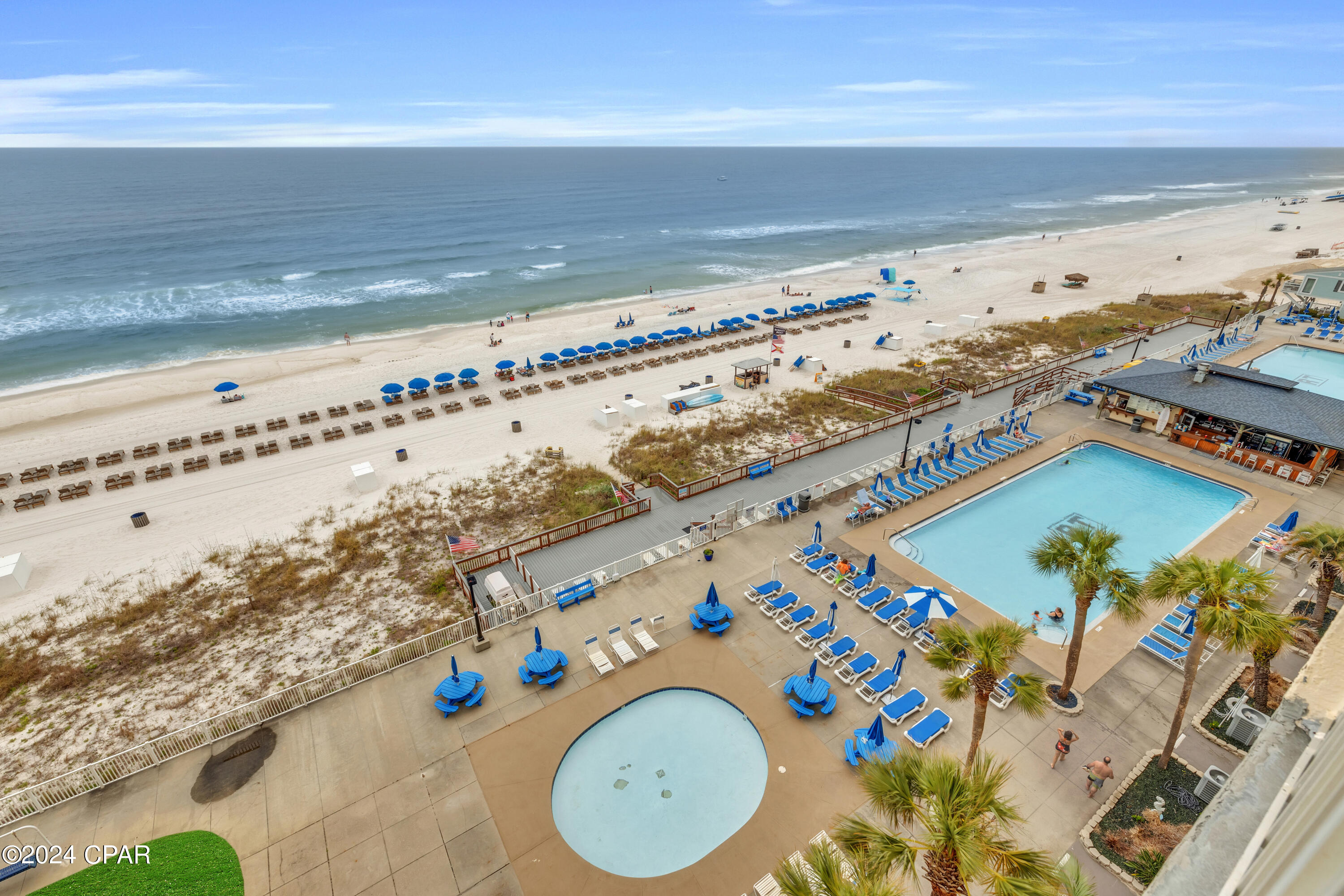 5801 Thomas Drive 818