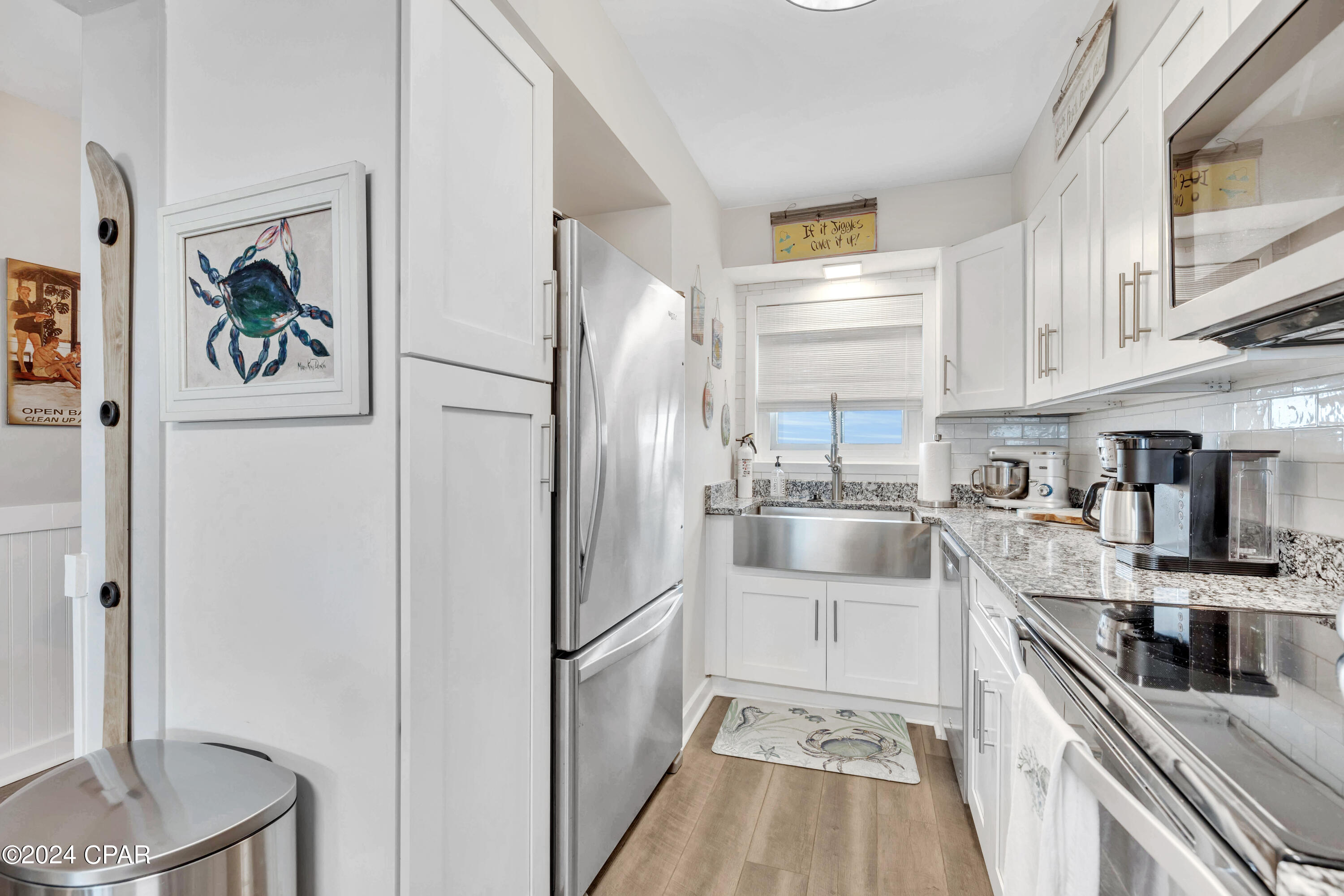 5801 Thomas Drive 818