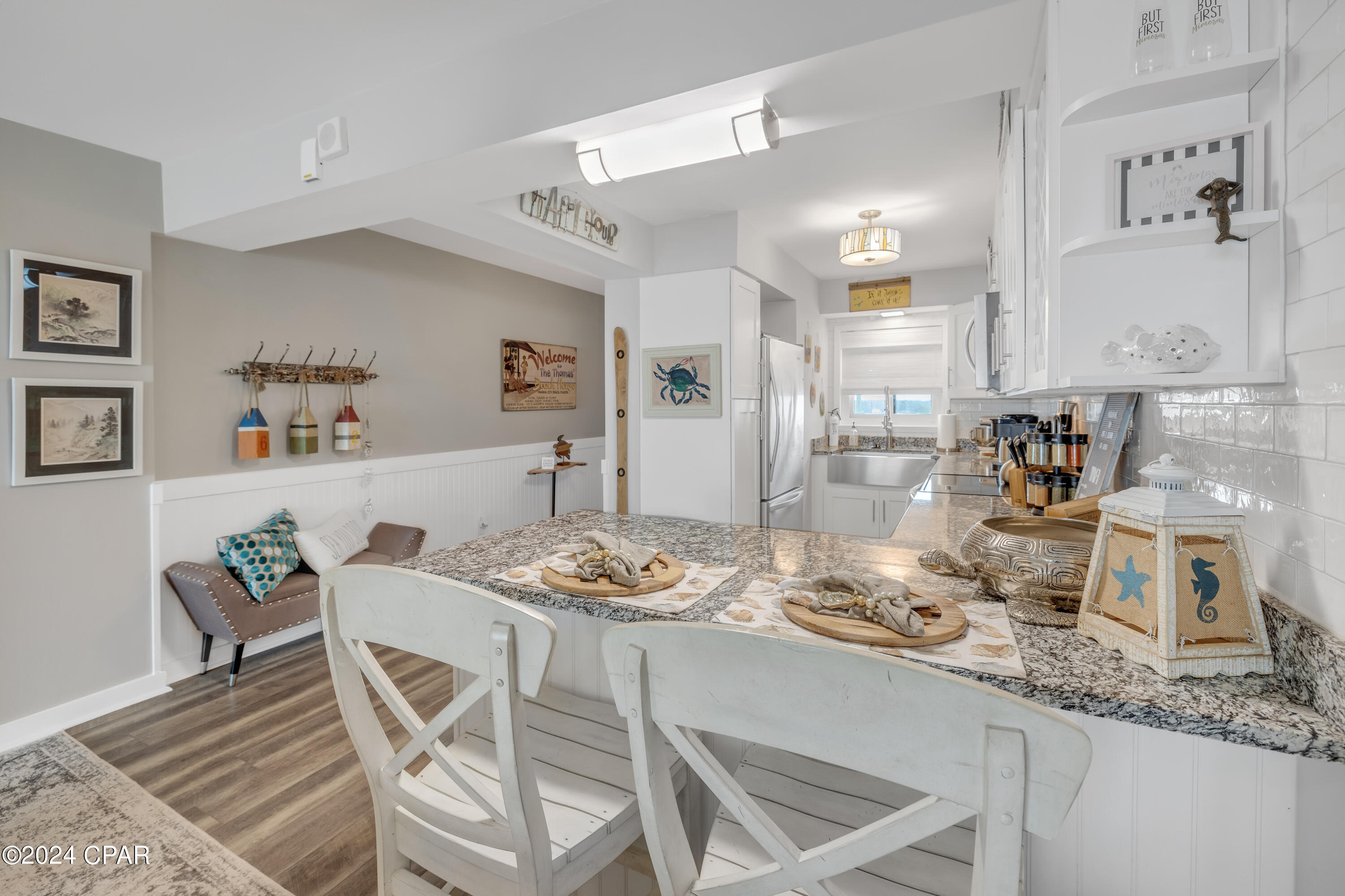 5801 Thomas Drive 818