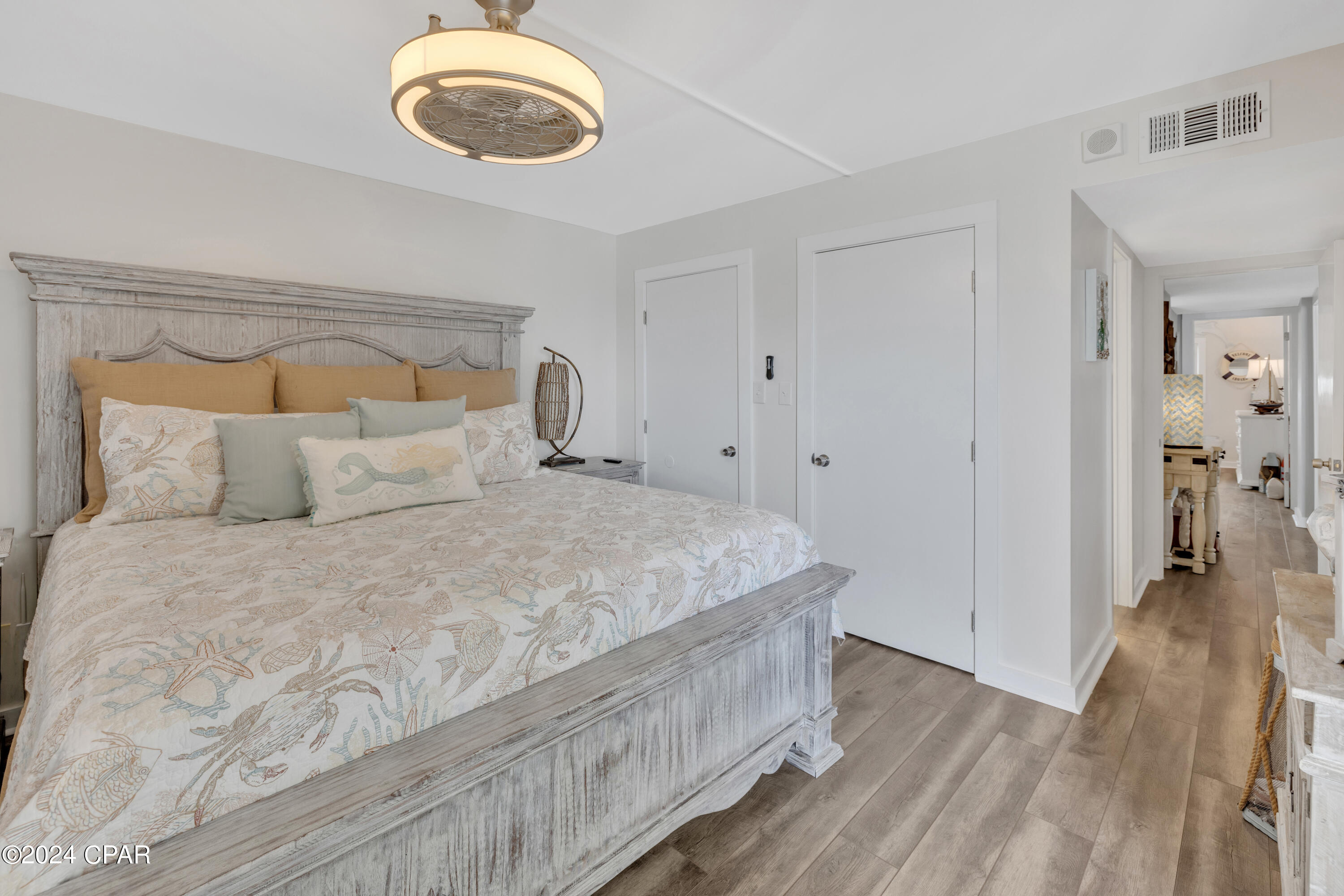 5801 Thomas Drive 818