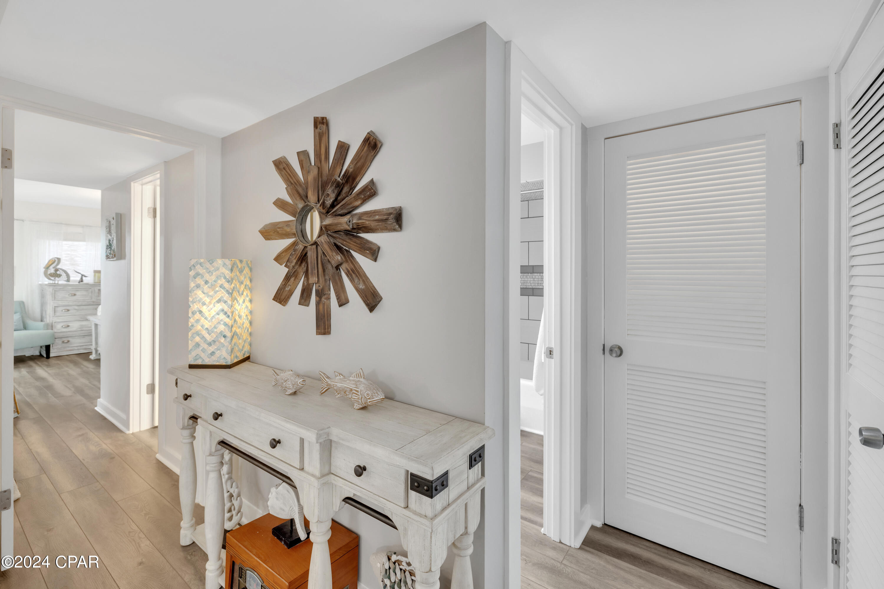 5801 Thomas Drive 818