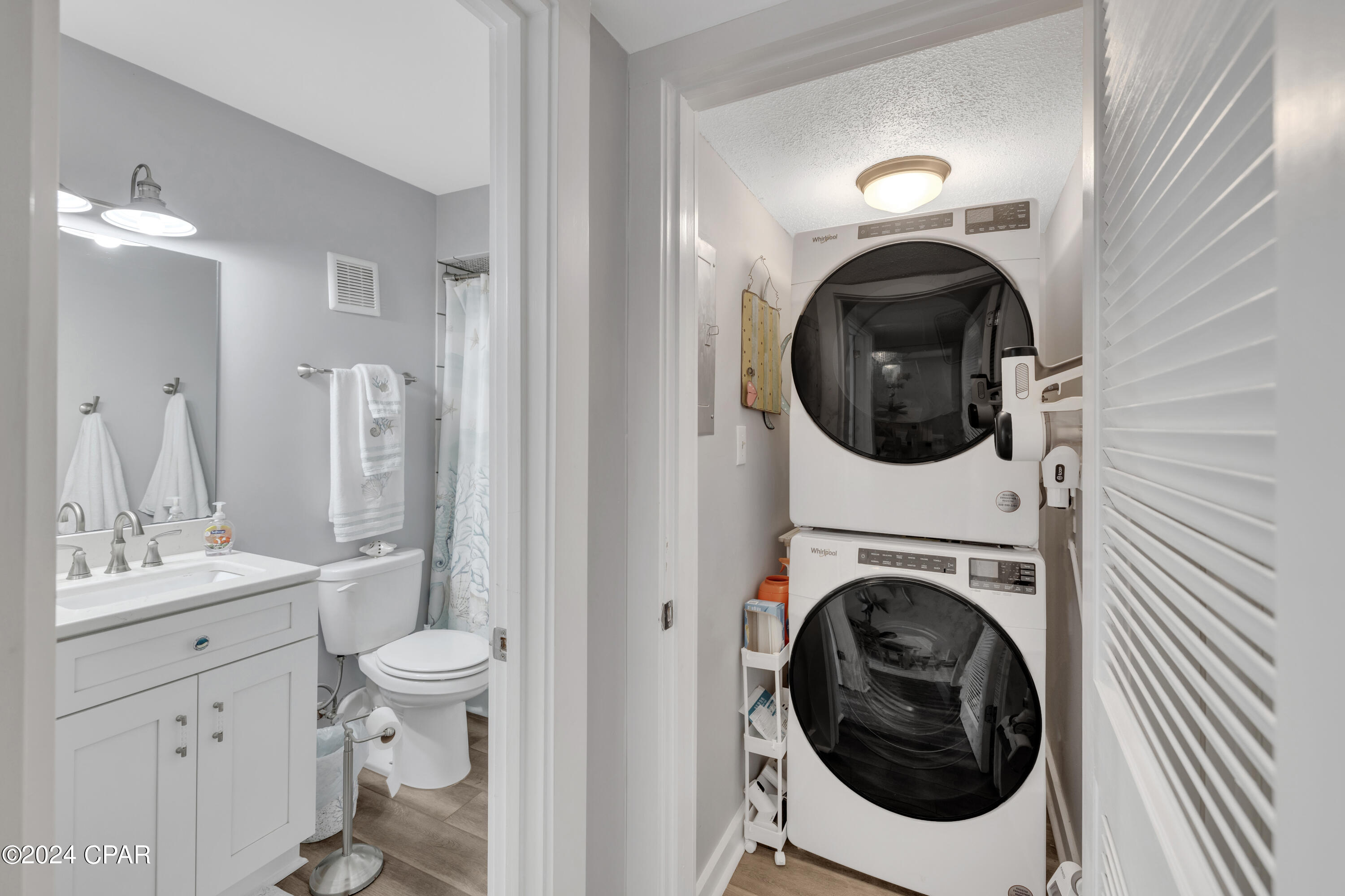 5801 Thomas Drive 818