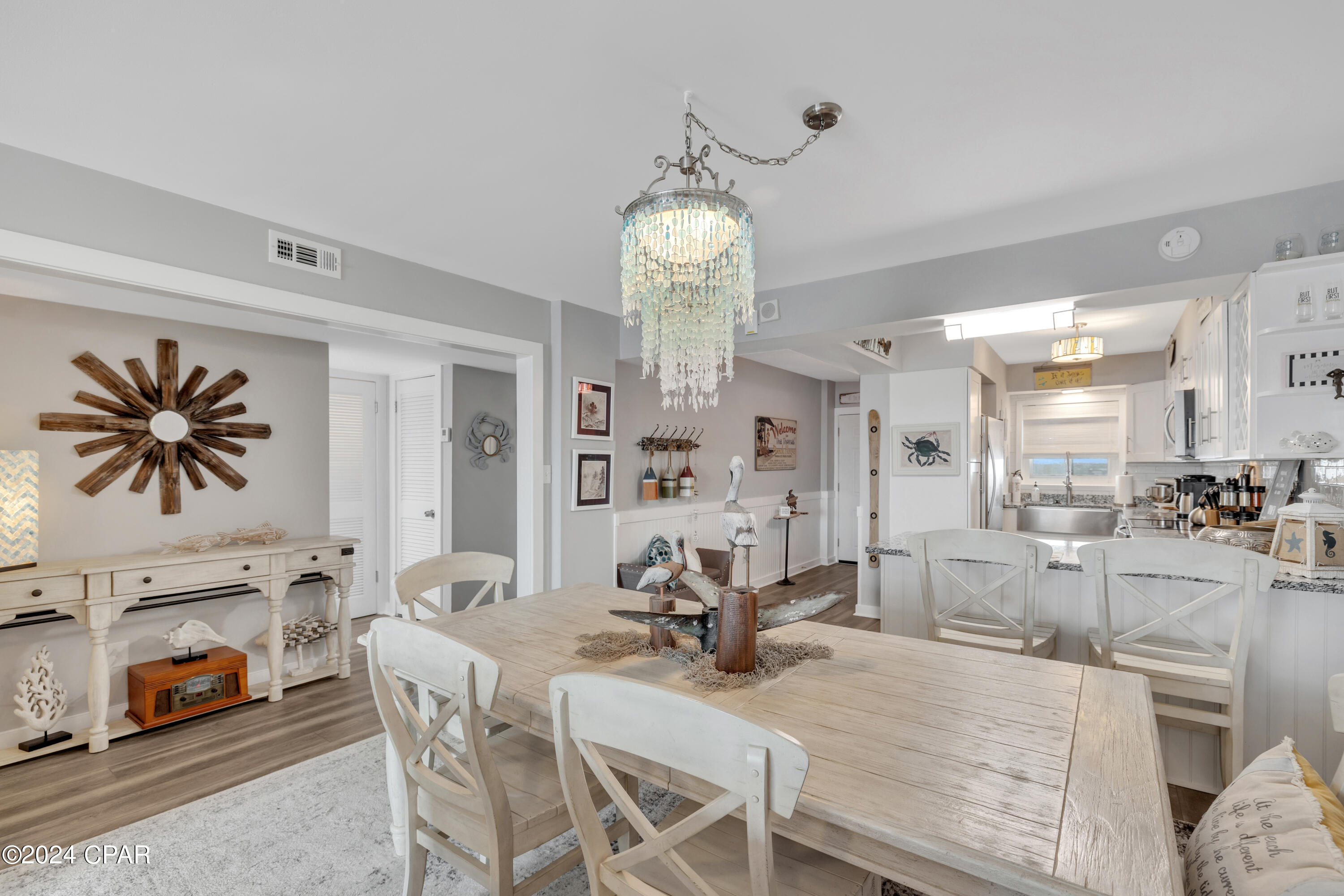 5801 Thomas Drive 818