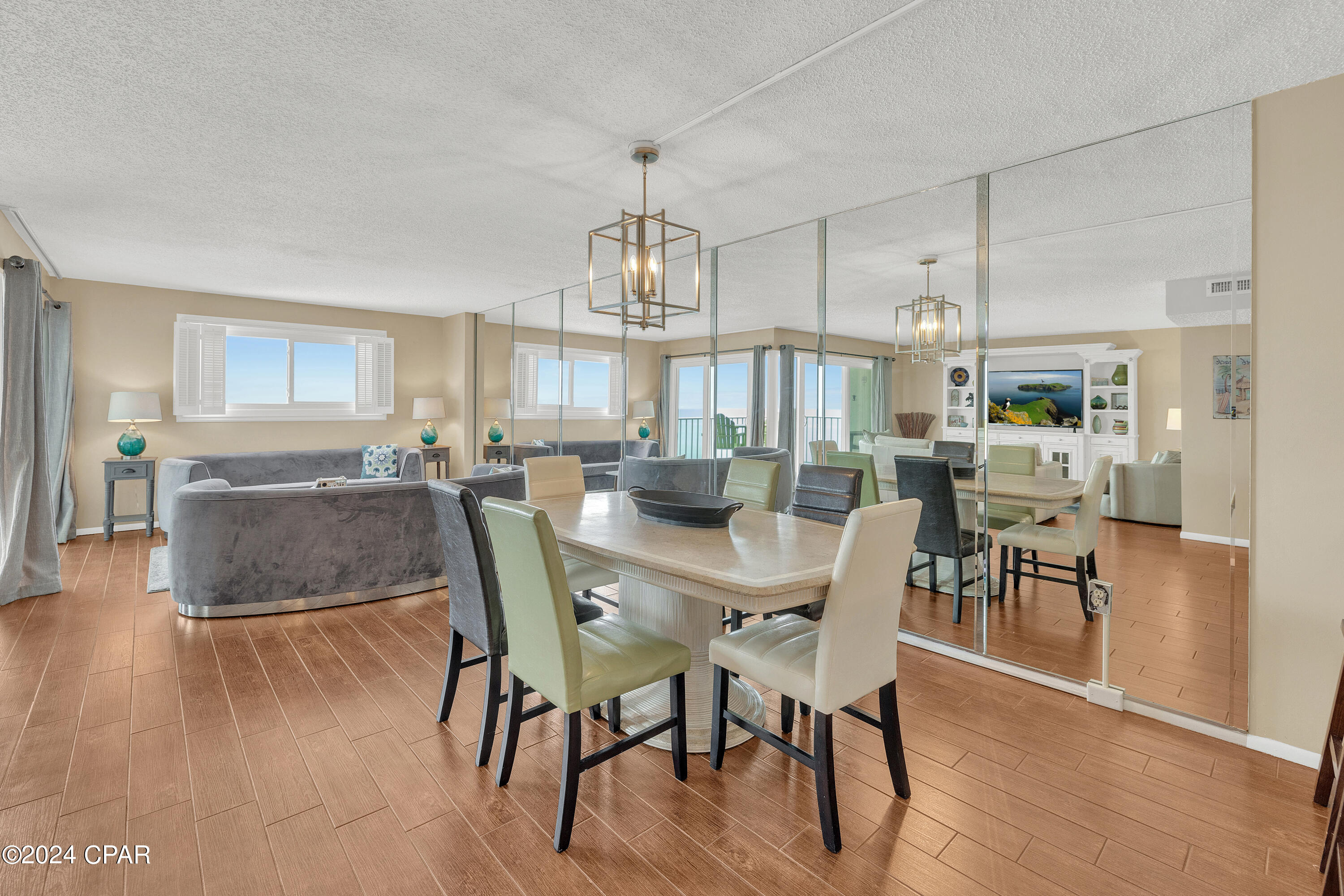 5801 S Thomas Drive 1103