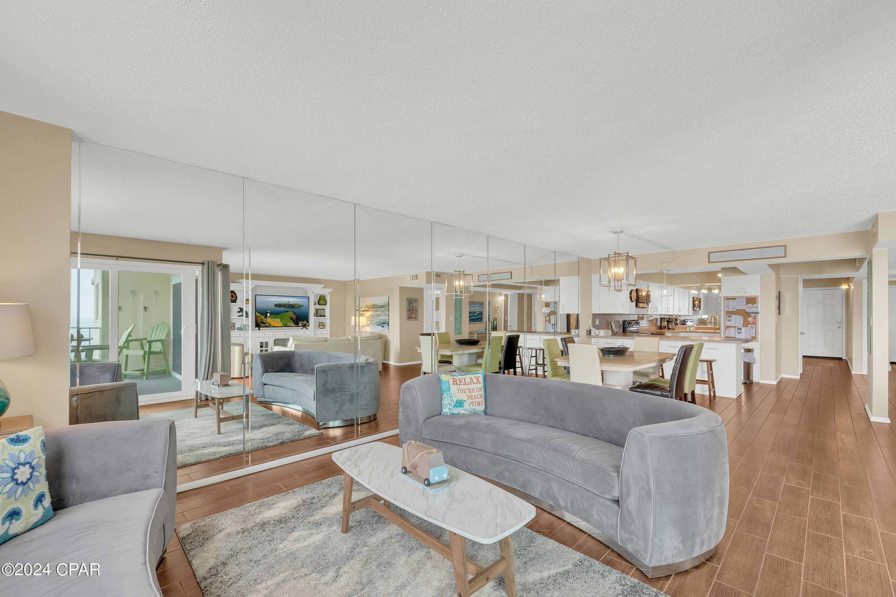 5801 S Thomas Drive 1103