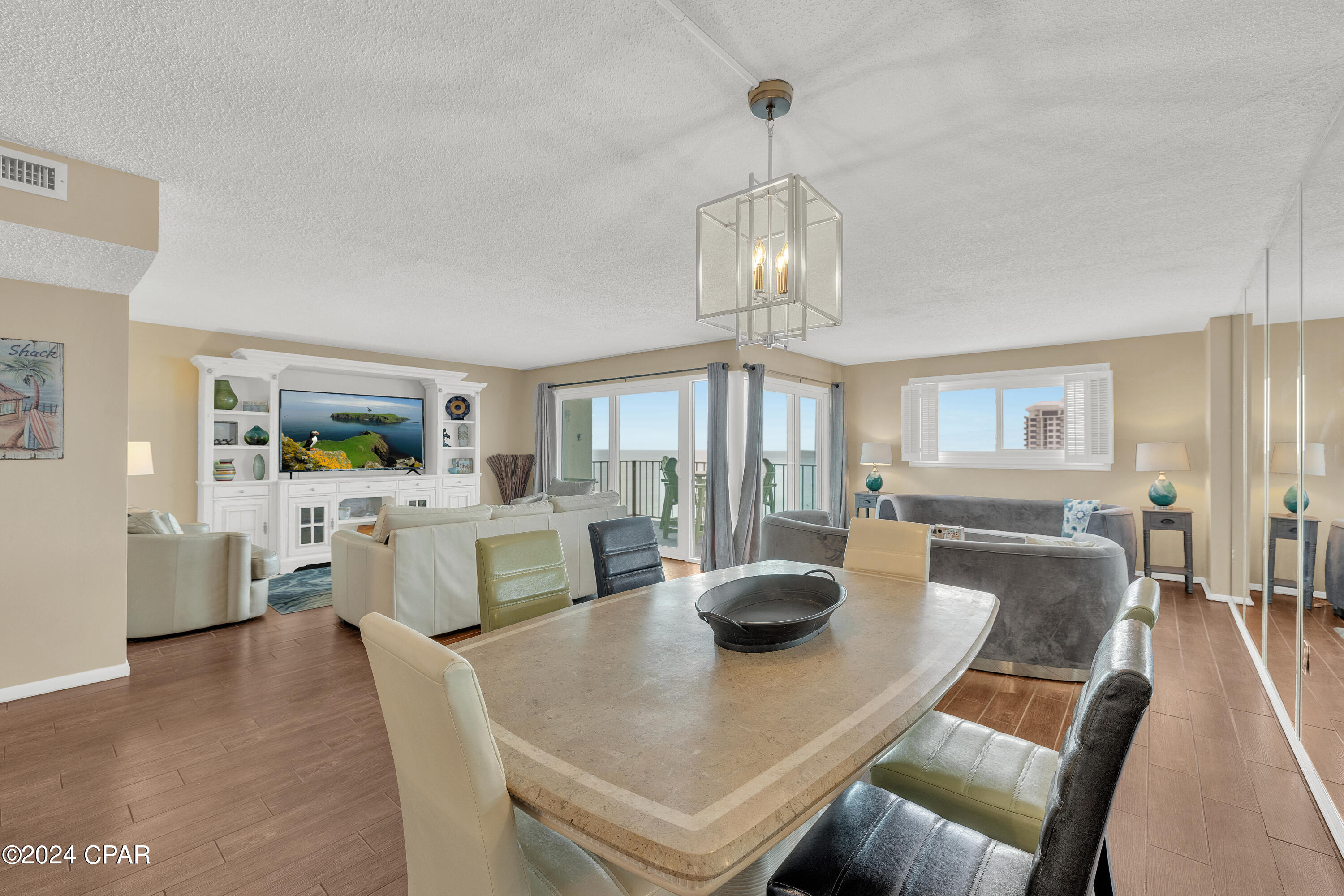 5801 S Thomas Drive 1103