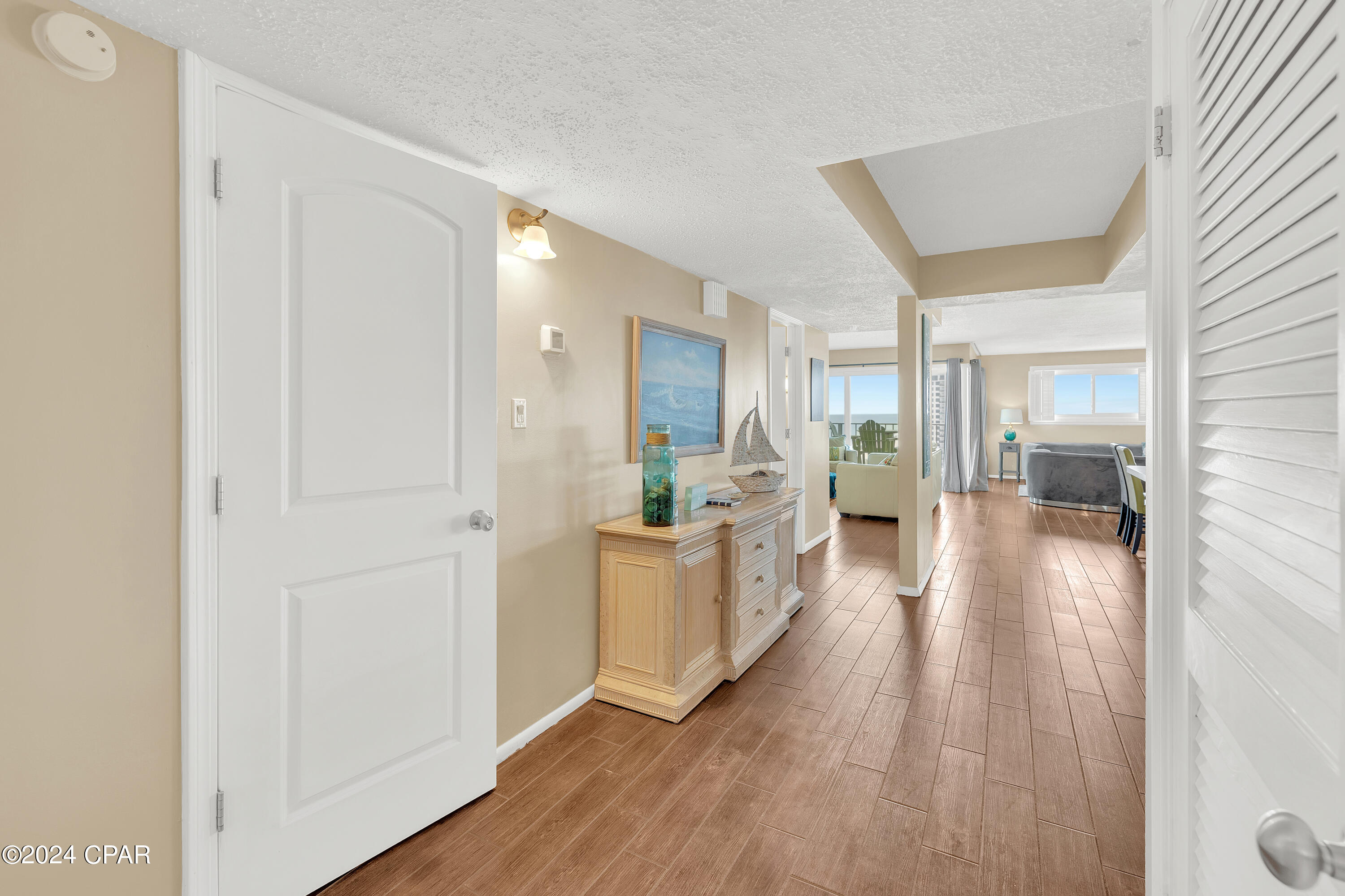 5801 S Thomas Drive 1103