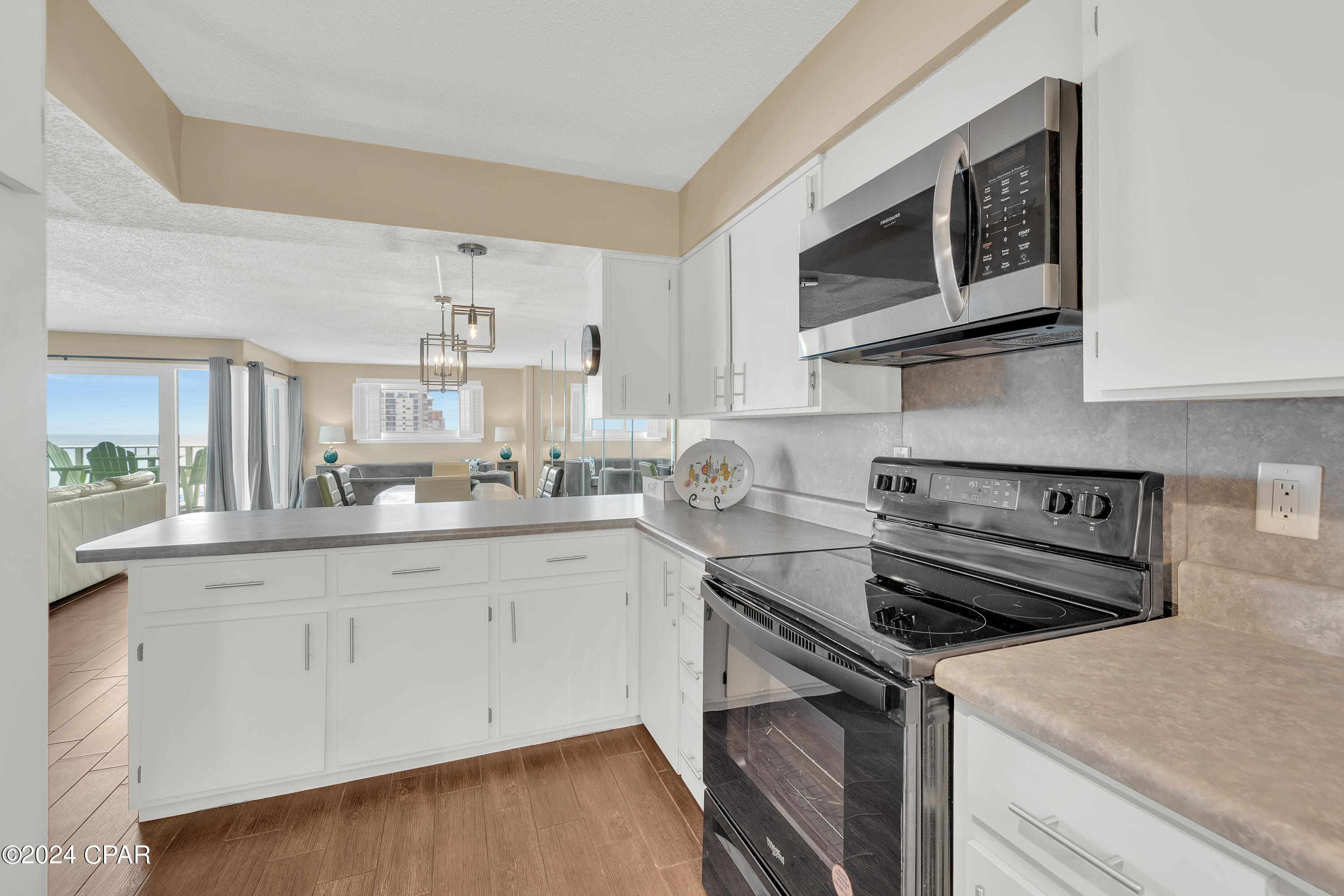 5801 S Thomas Drive 1103