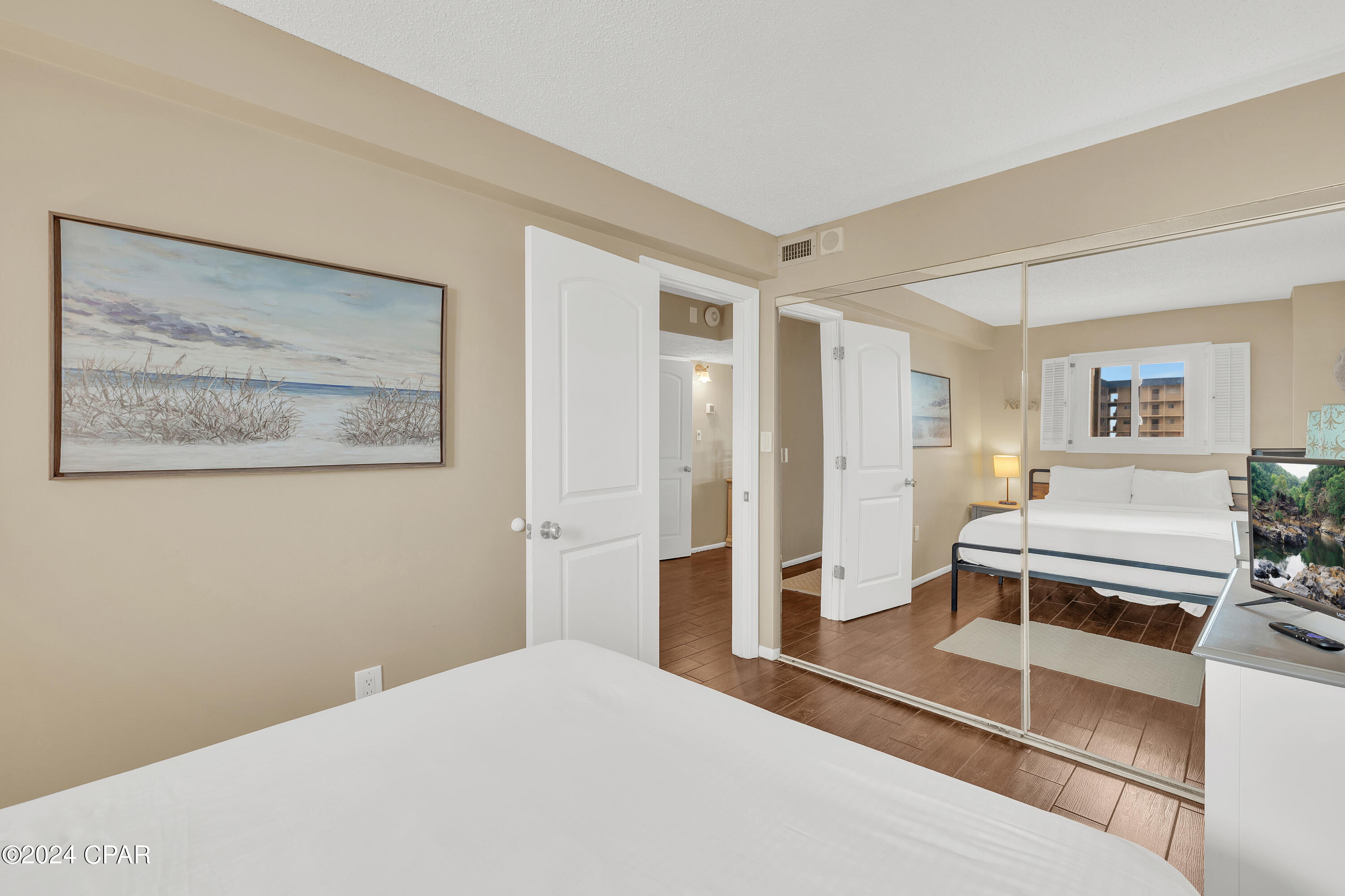 5801 S Thomas Drive 1103