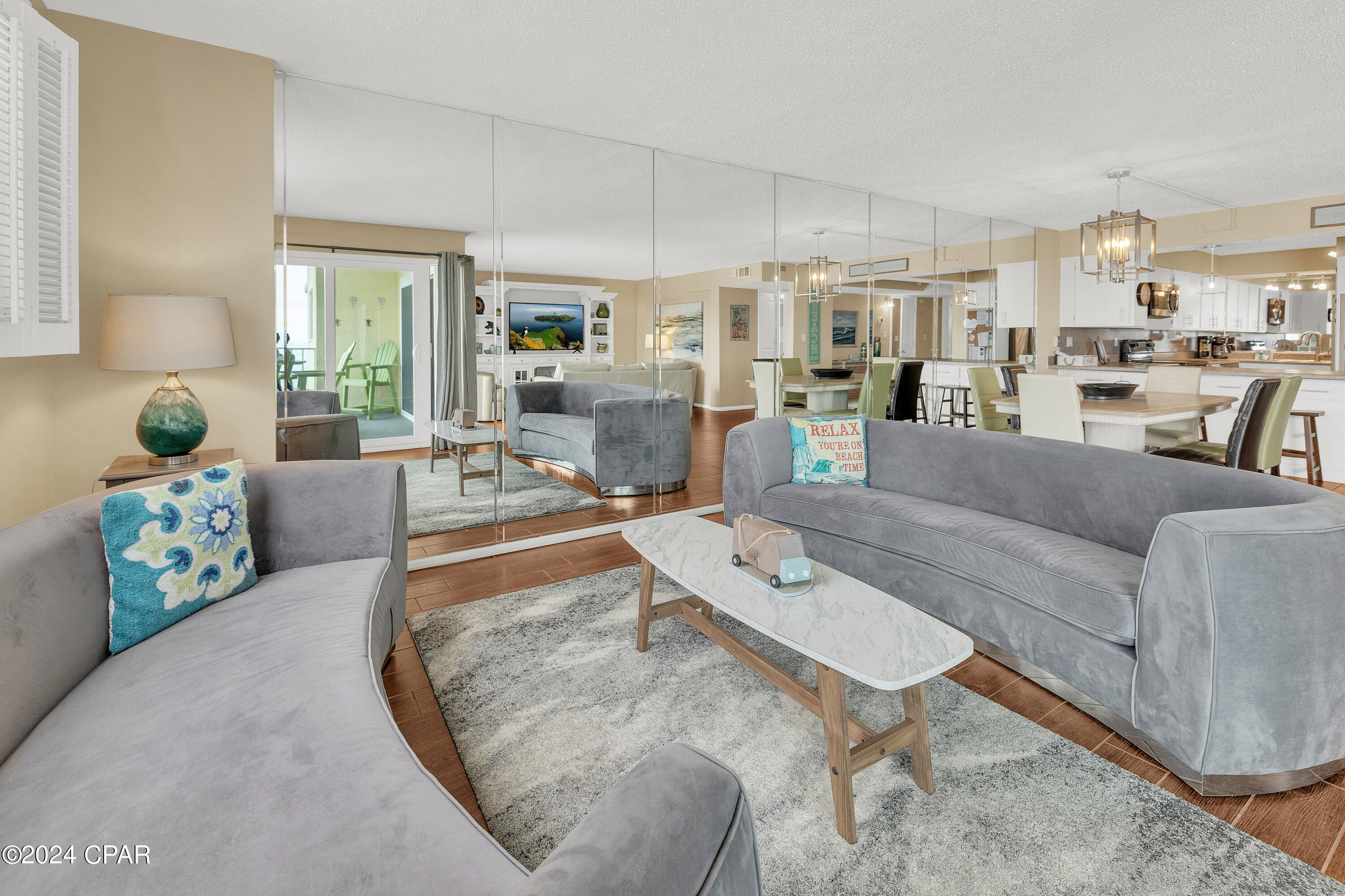 5801 S Thomas Drive 1103