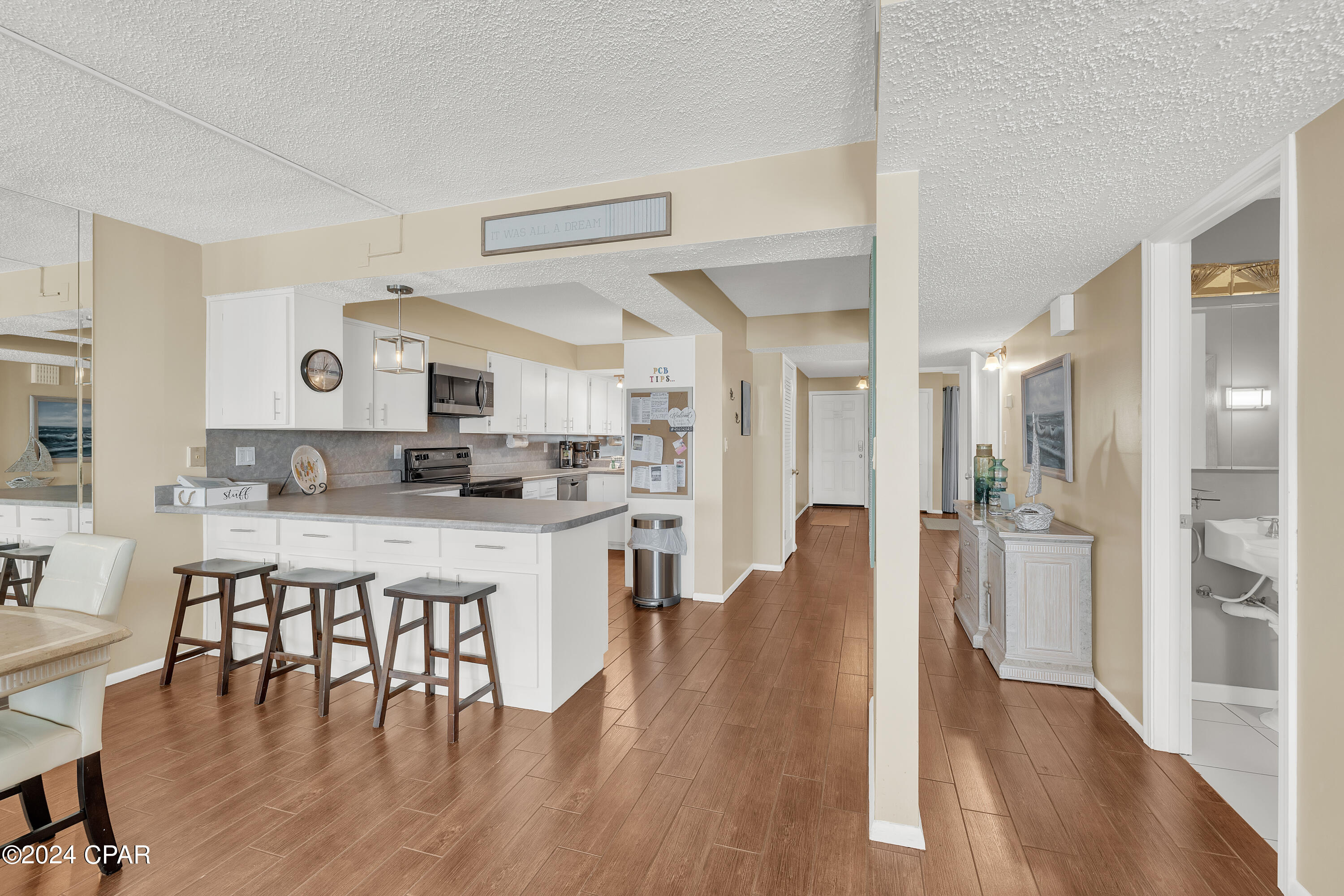 5801 S Thomas Drive 1103