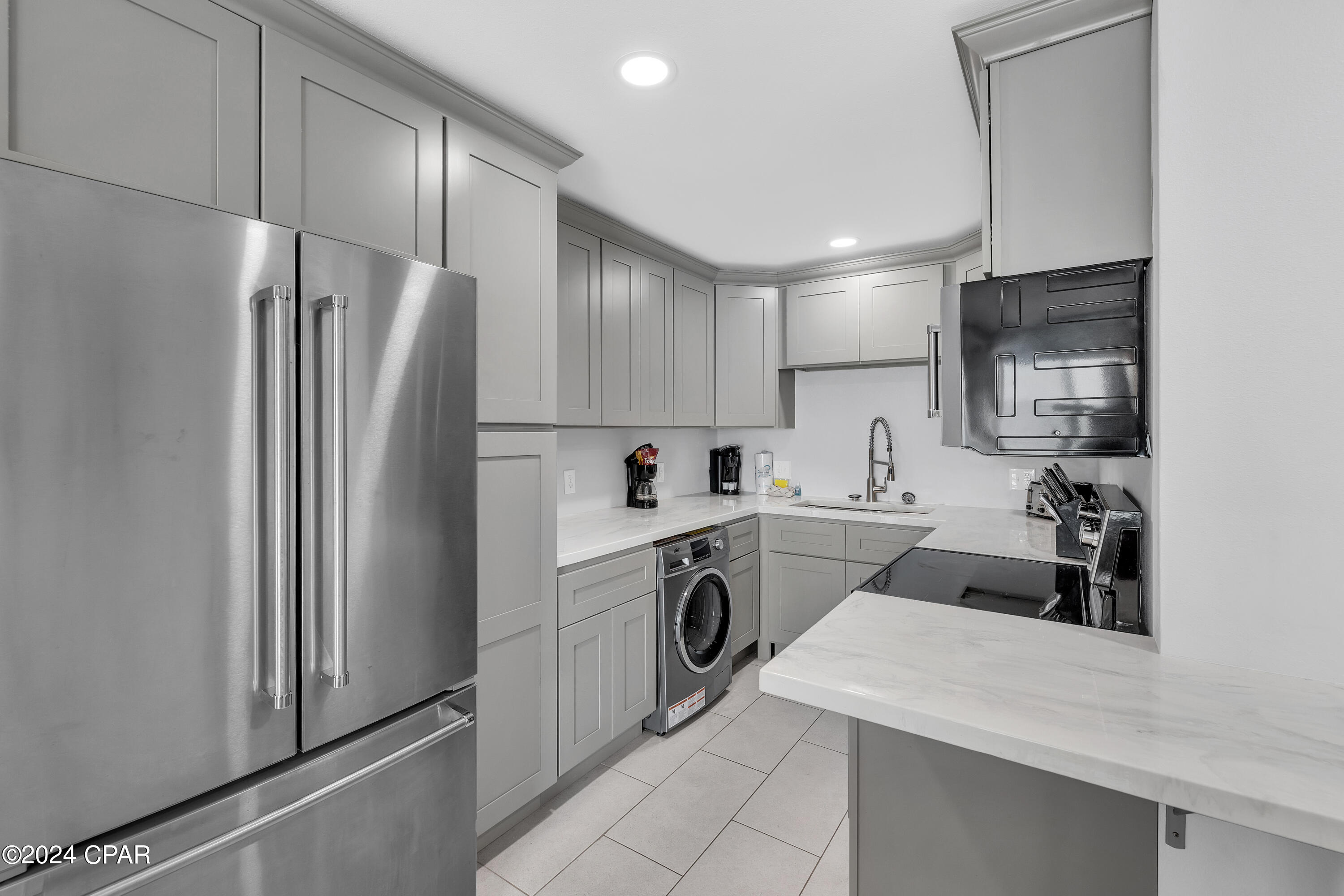 8743 Thomas Drive 1122