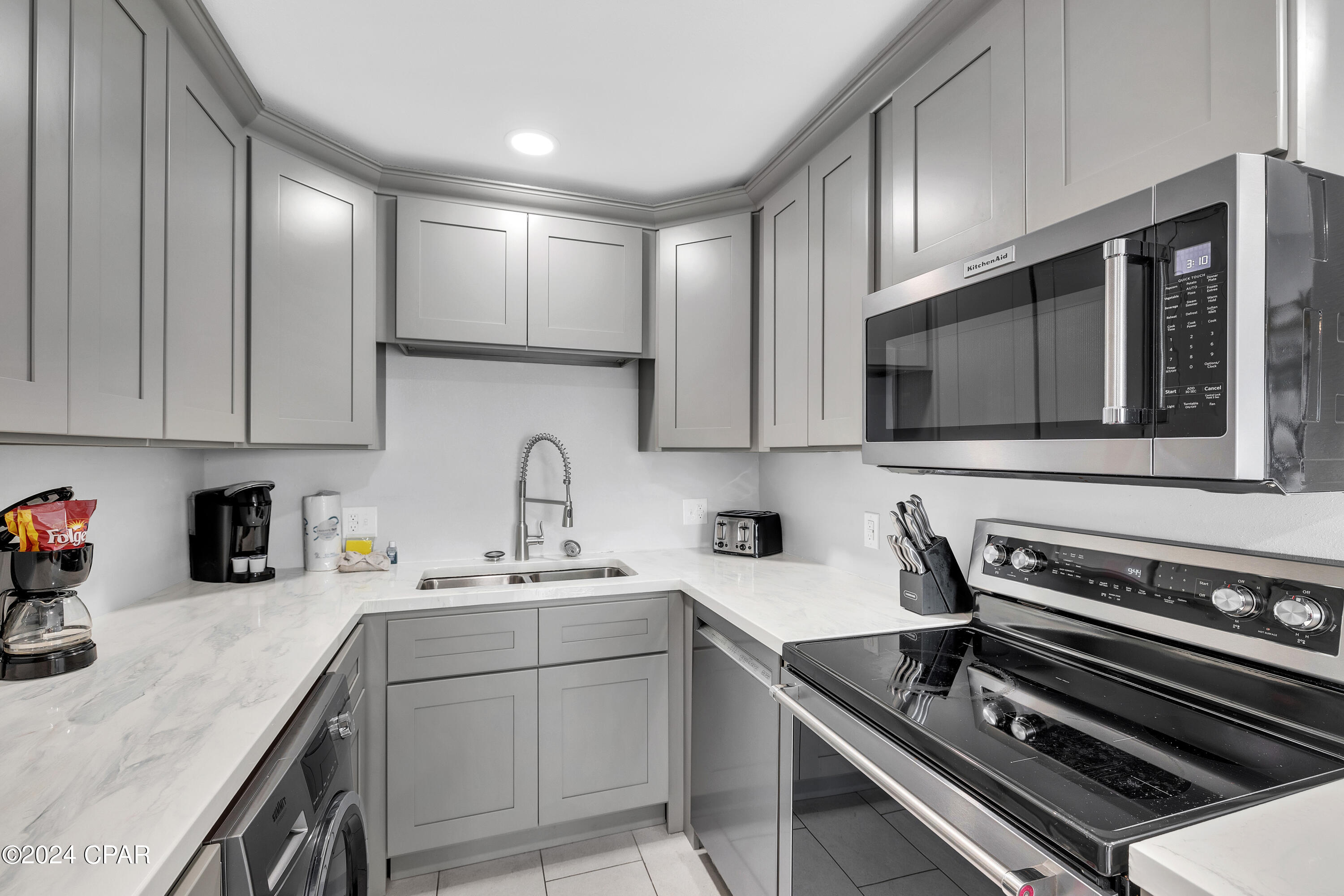 8743 Thomas Drive 1122