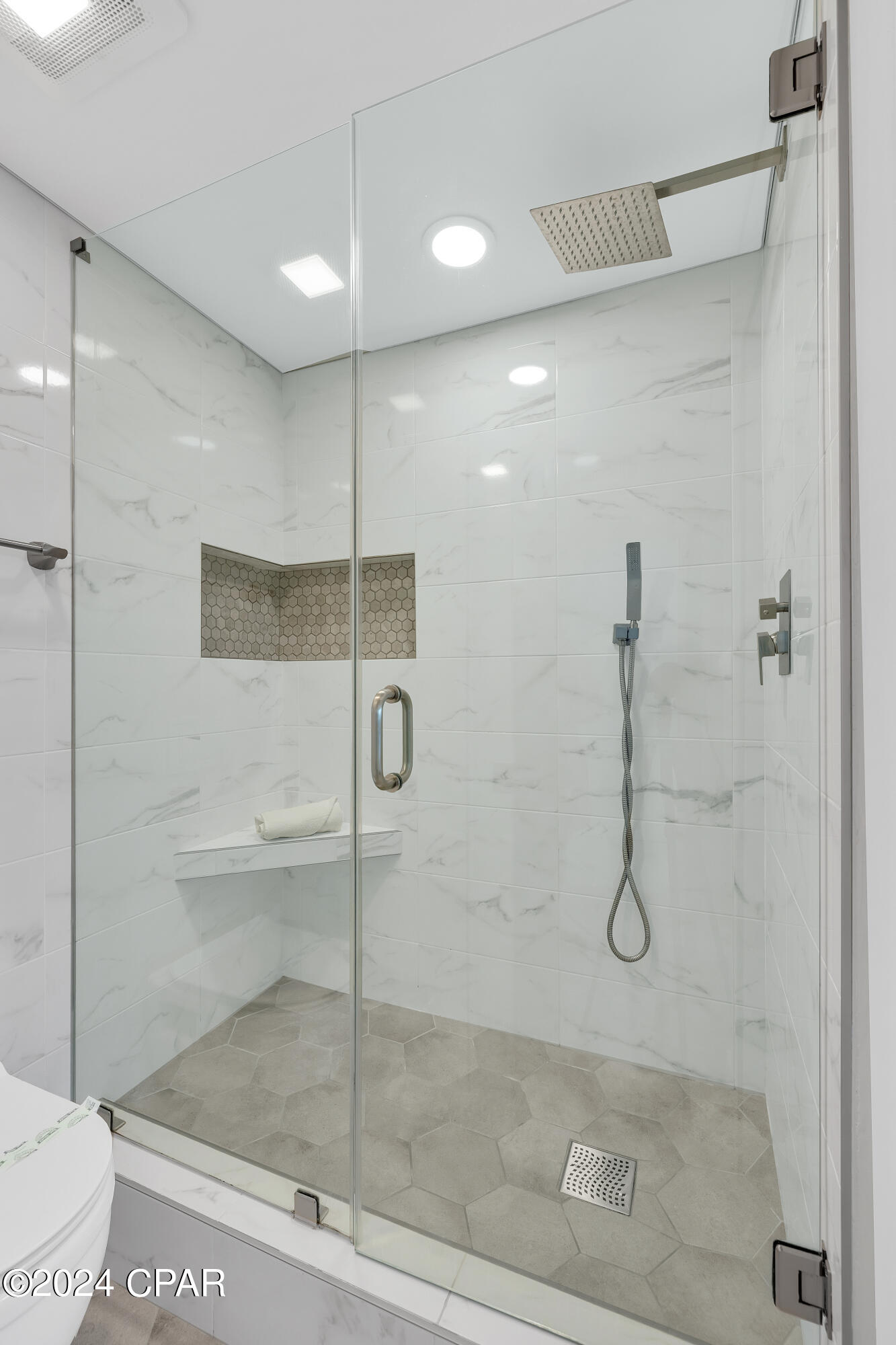 8743 Thomas Drive 1122