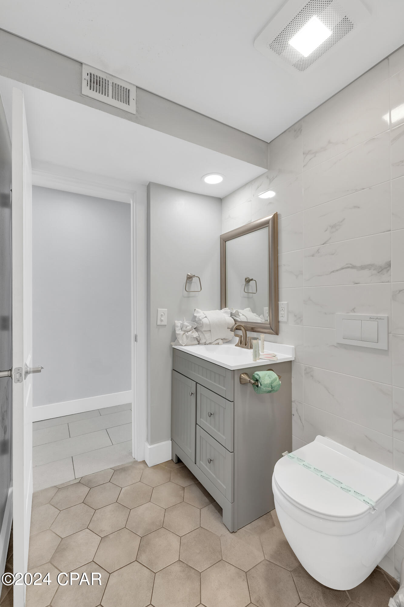 8743 Thomas Drive 1122