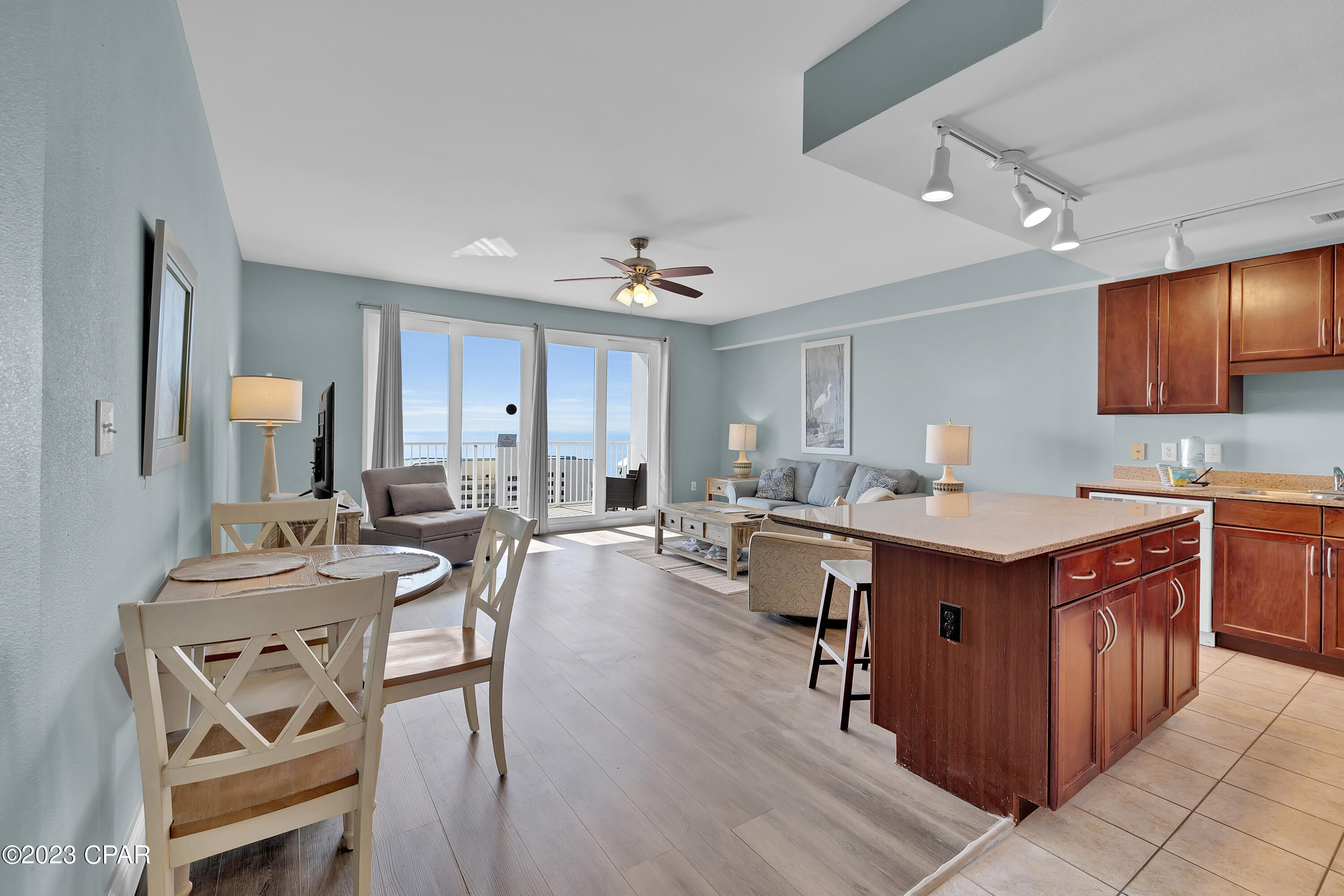 9860 S Thomas Drive 1402