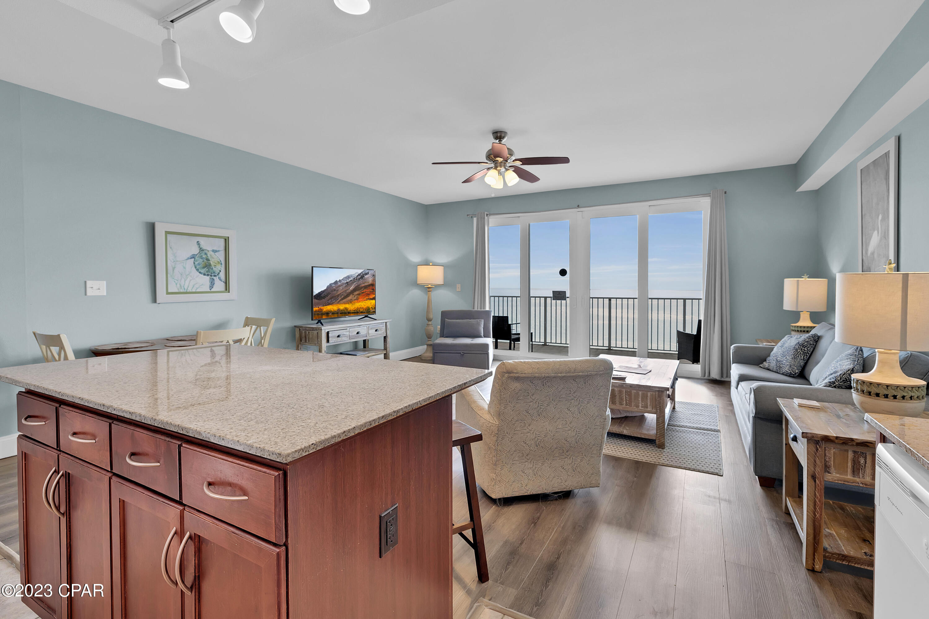 9860 S Thomas Drive 1402