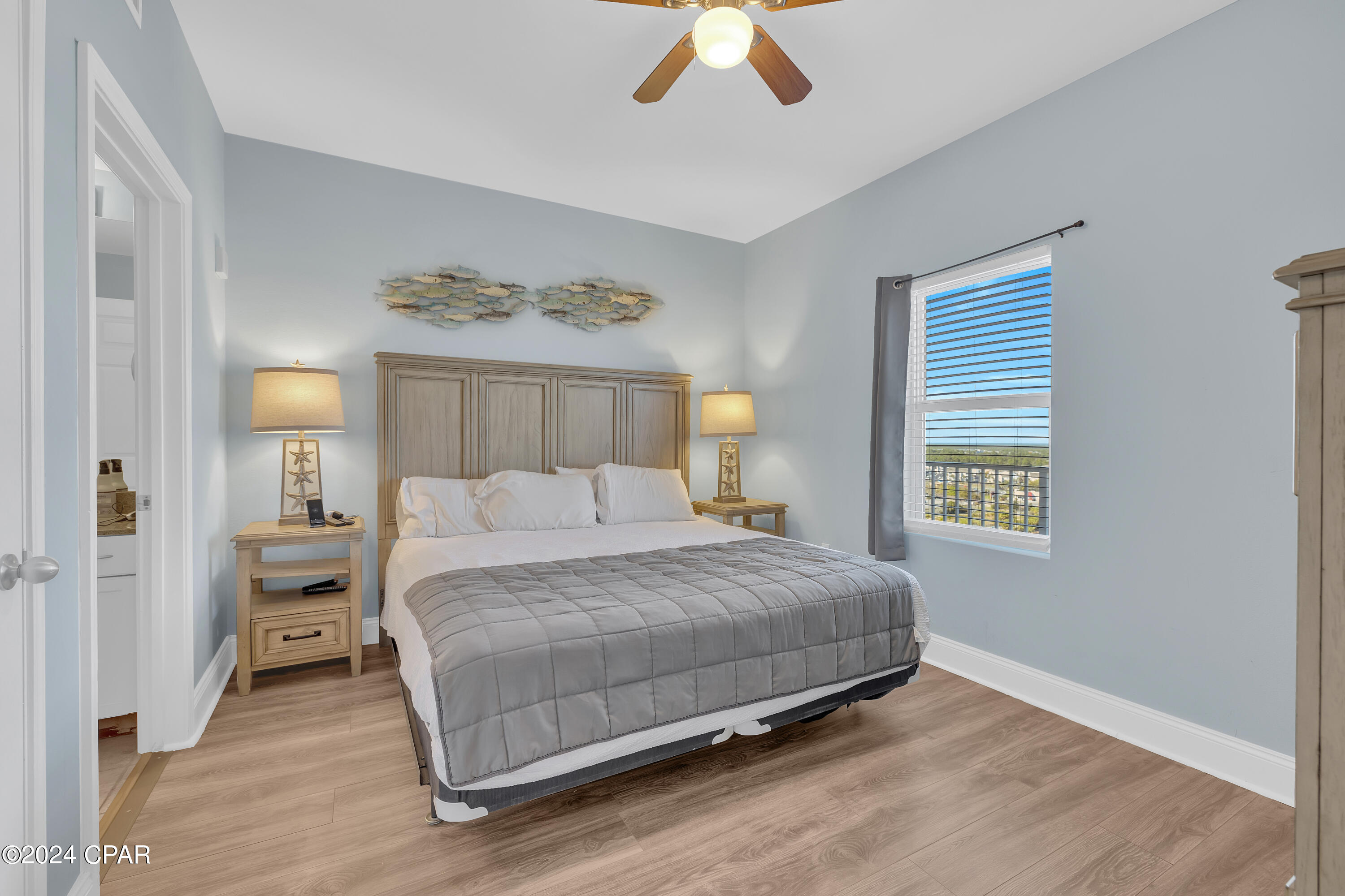 9860 S Thomas Drive 1402