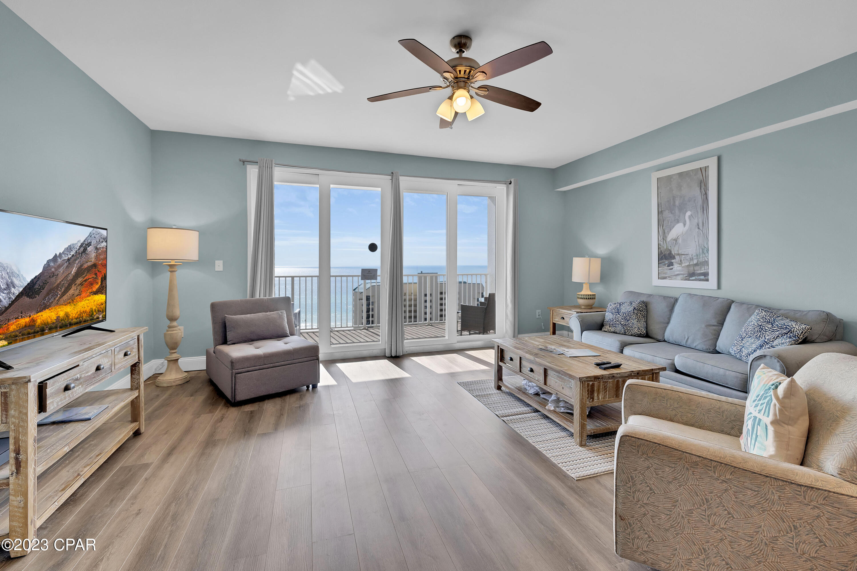 9860 S Thomas Drive 1402