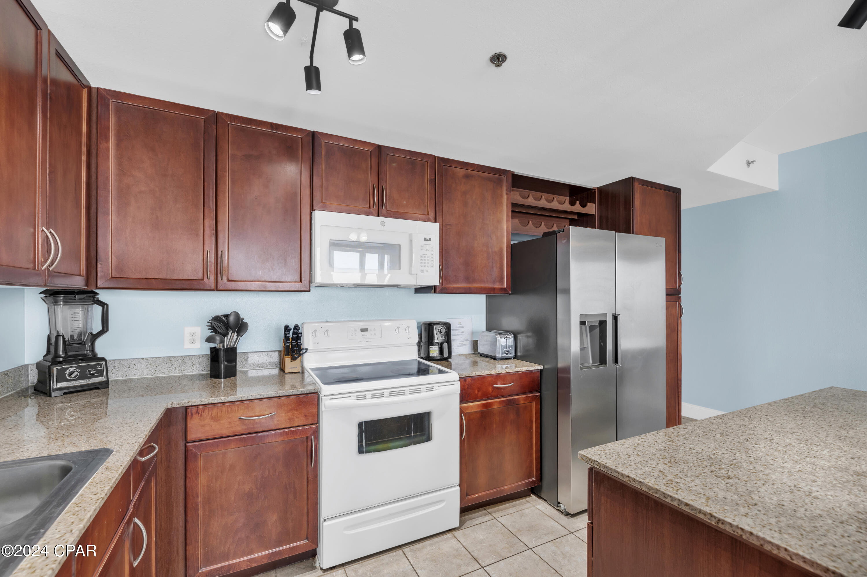 9860 S Thomas Drive 1402