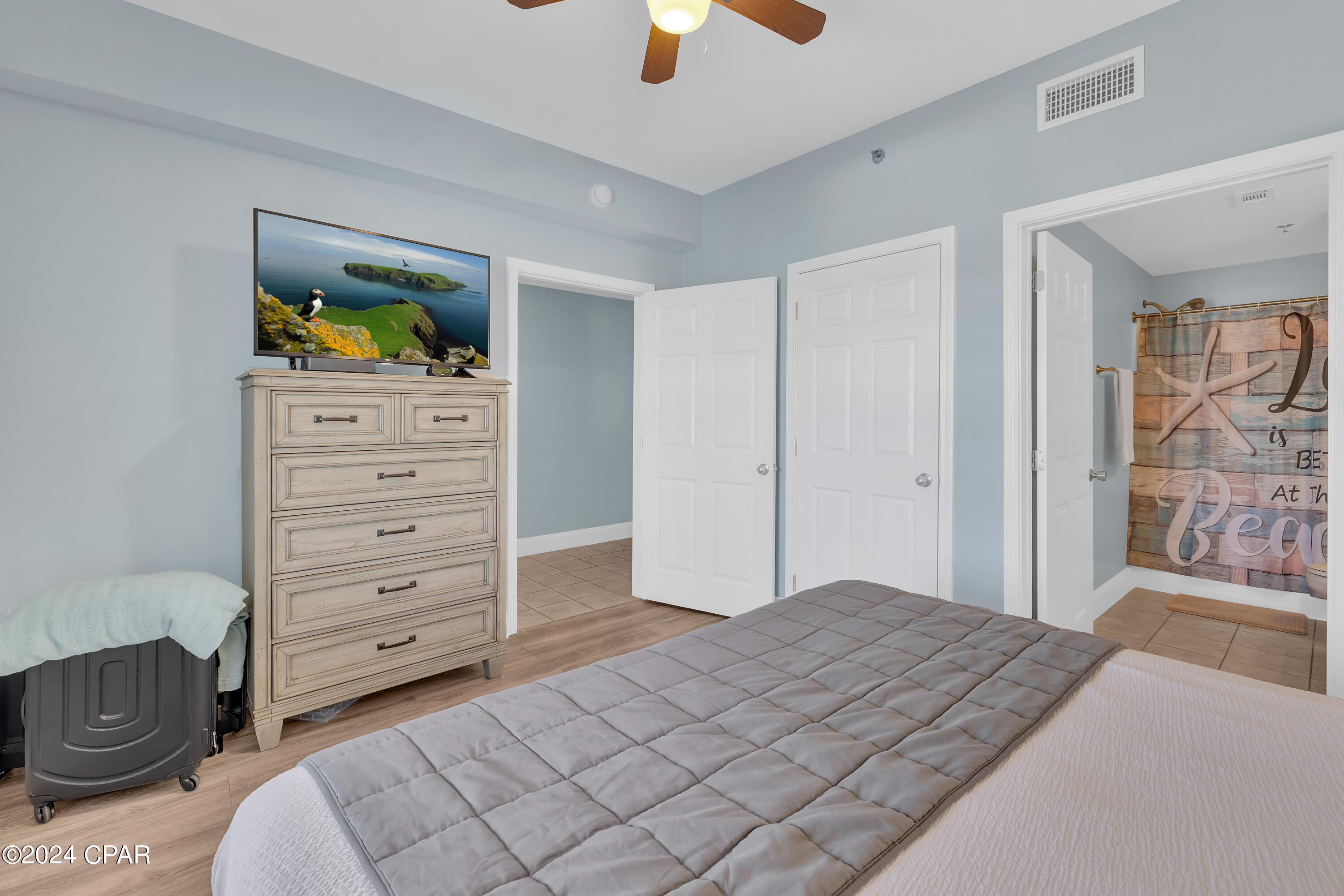 9860 S Thomas Drive 1402