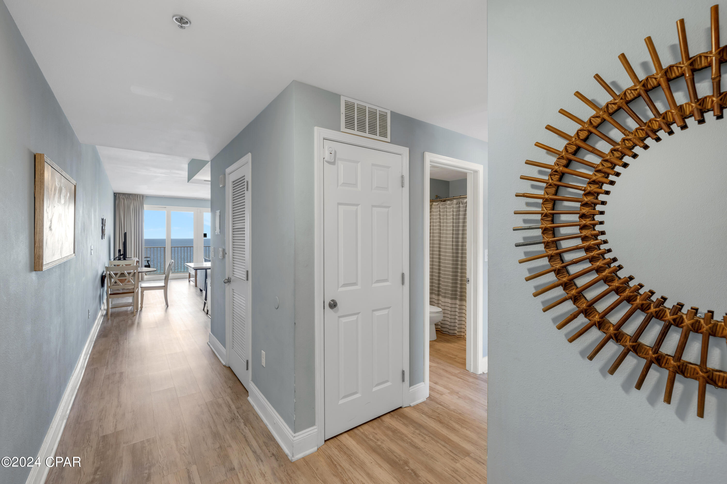 9860 S Thomas Drive 1826