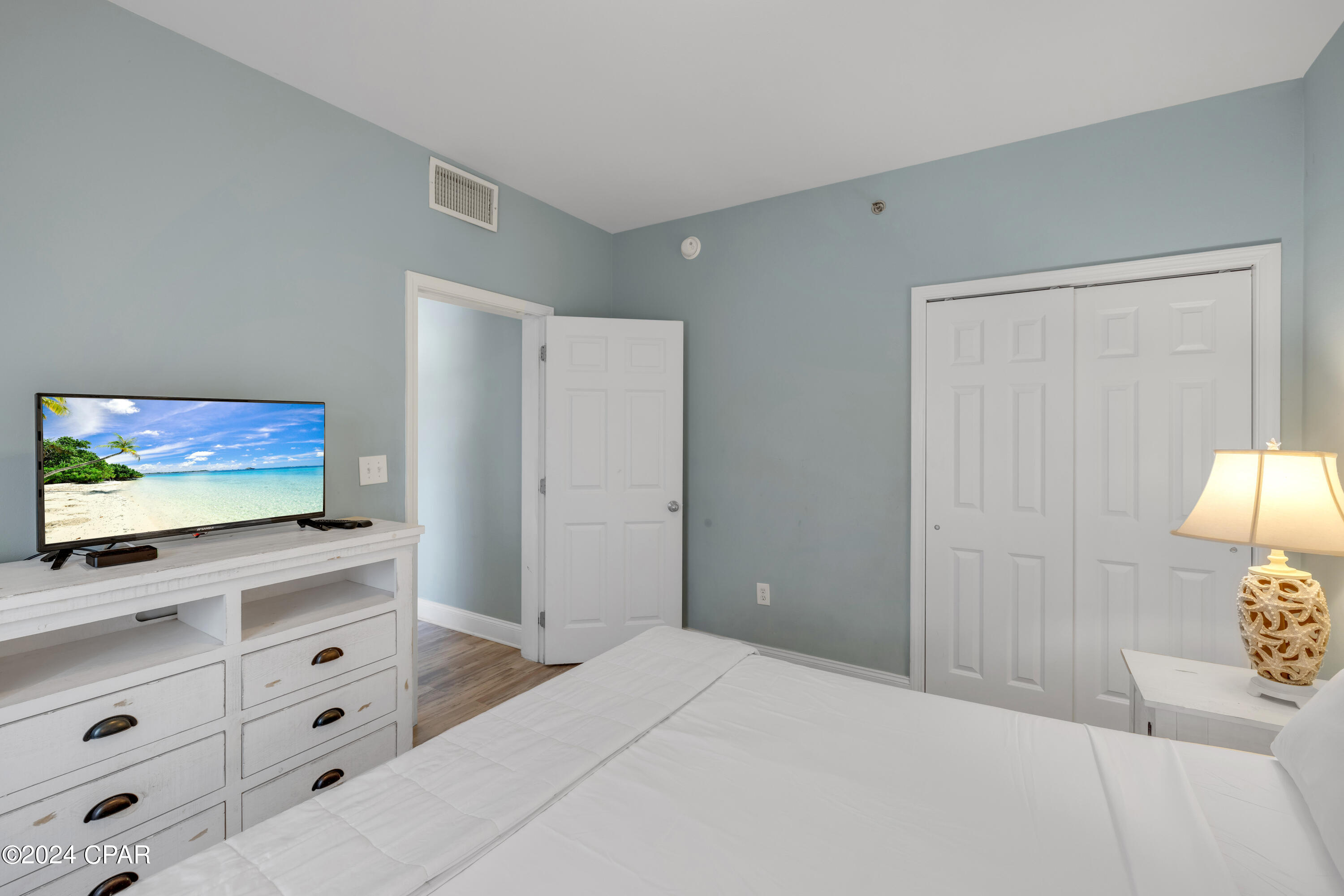 9860 S Thomas Drive 1826