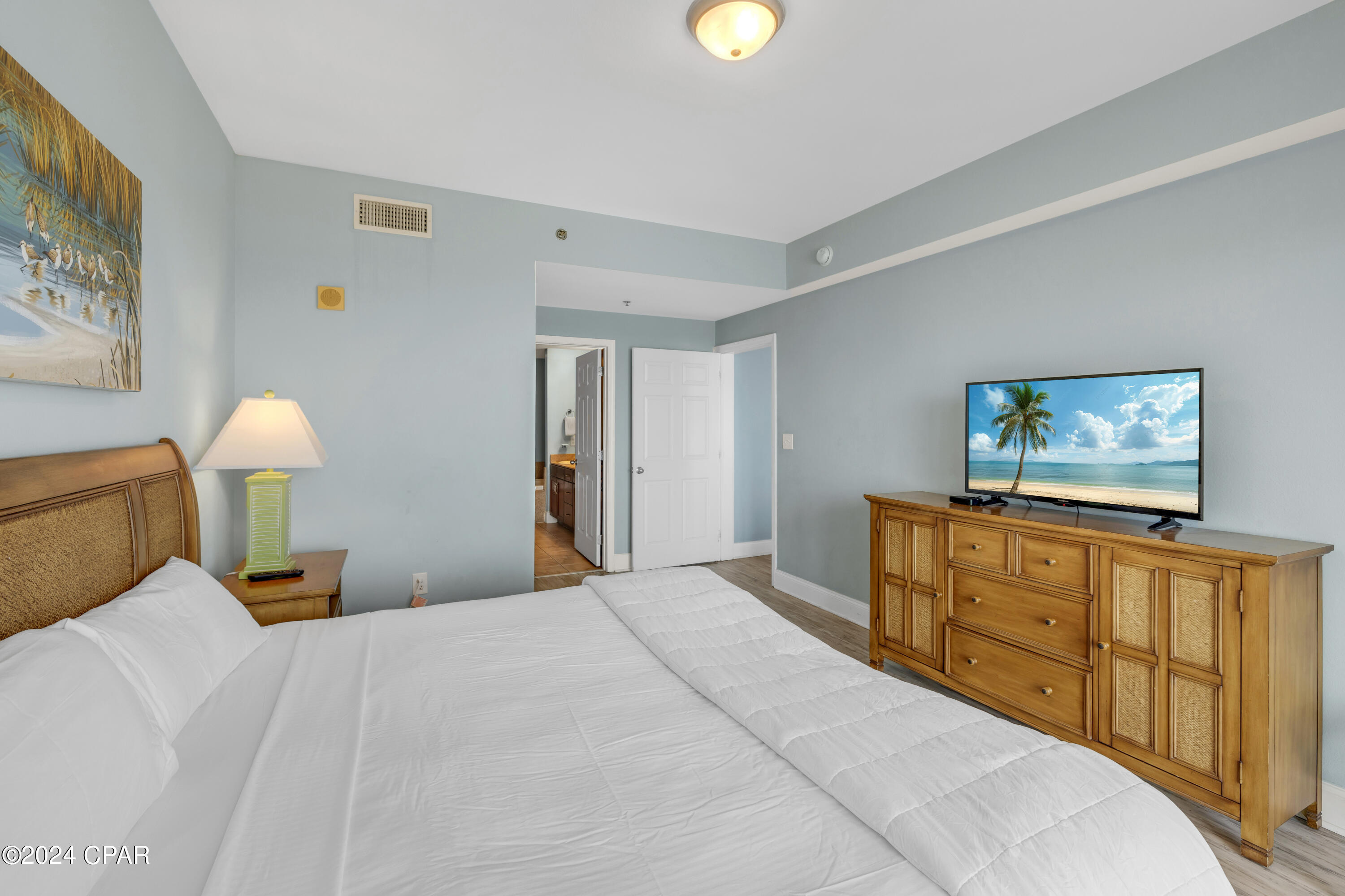 9860 S Thomas Drive 1826