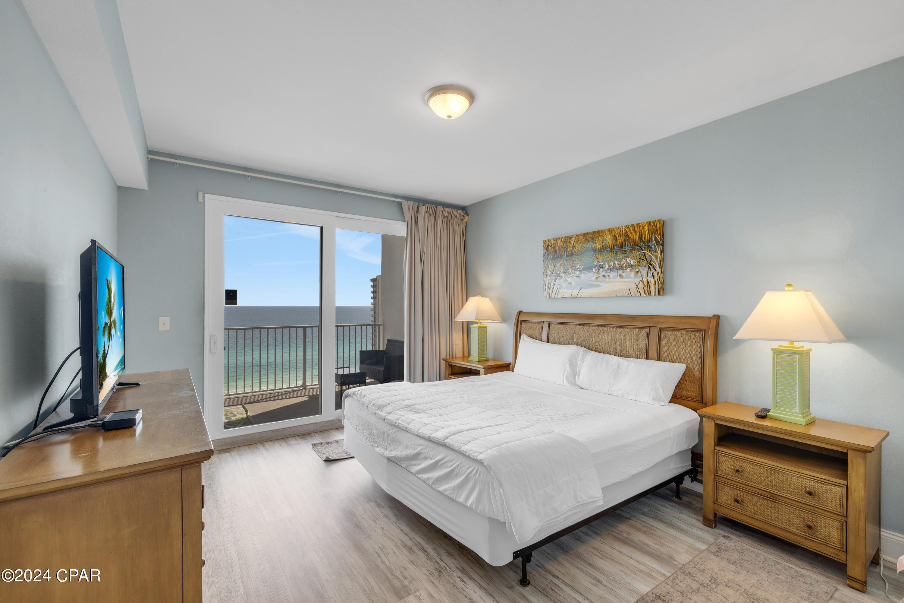 9860 S Thomas Drive 1826