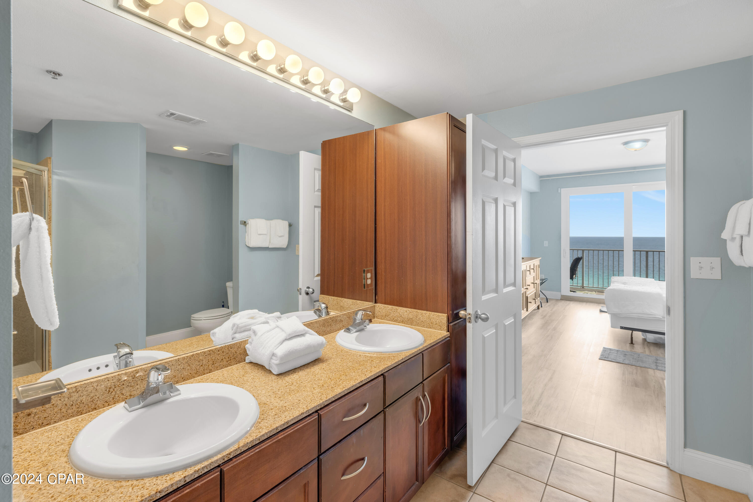 9860 S Thomas Drive 1826