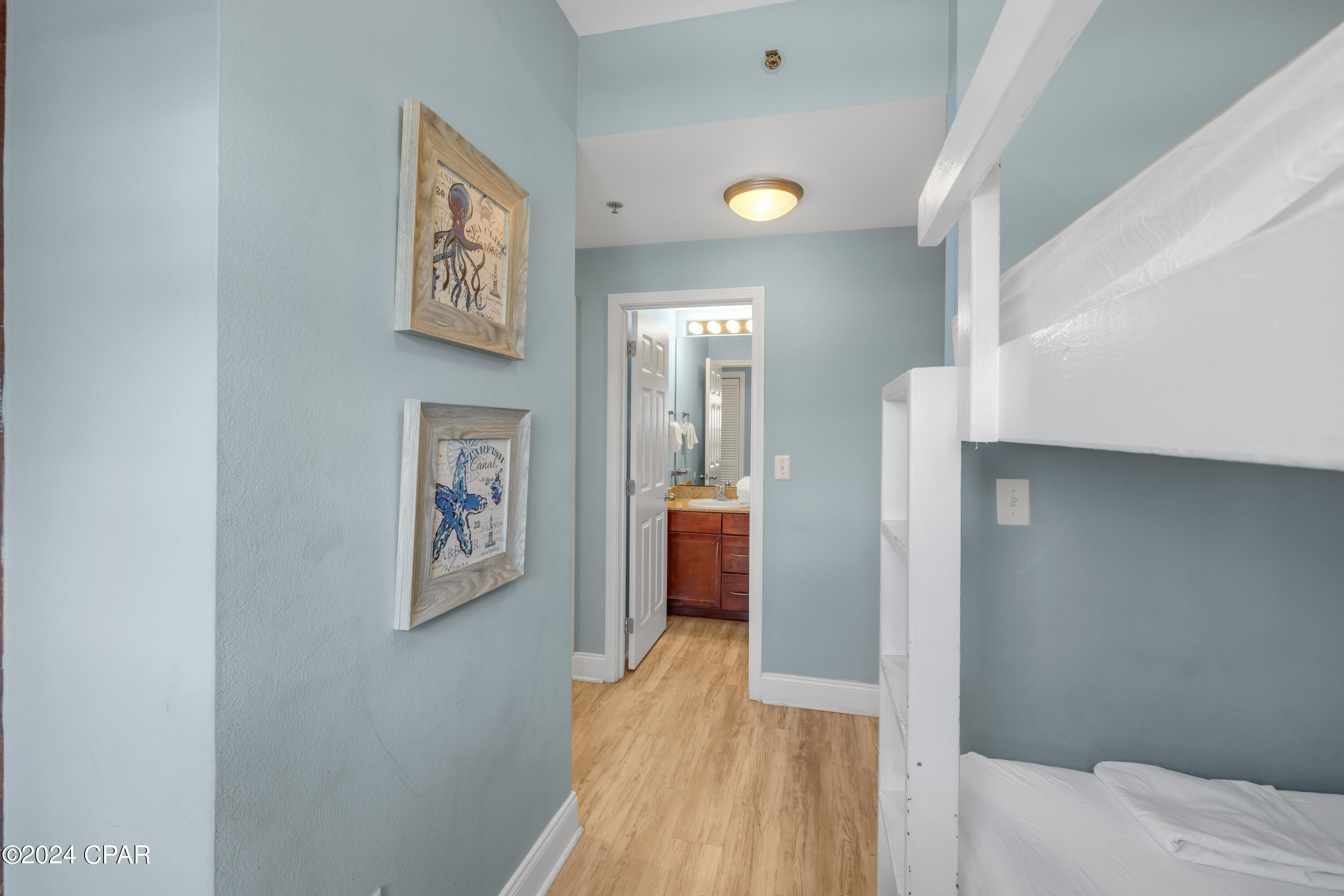 9860 S Thomas Drive 1826