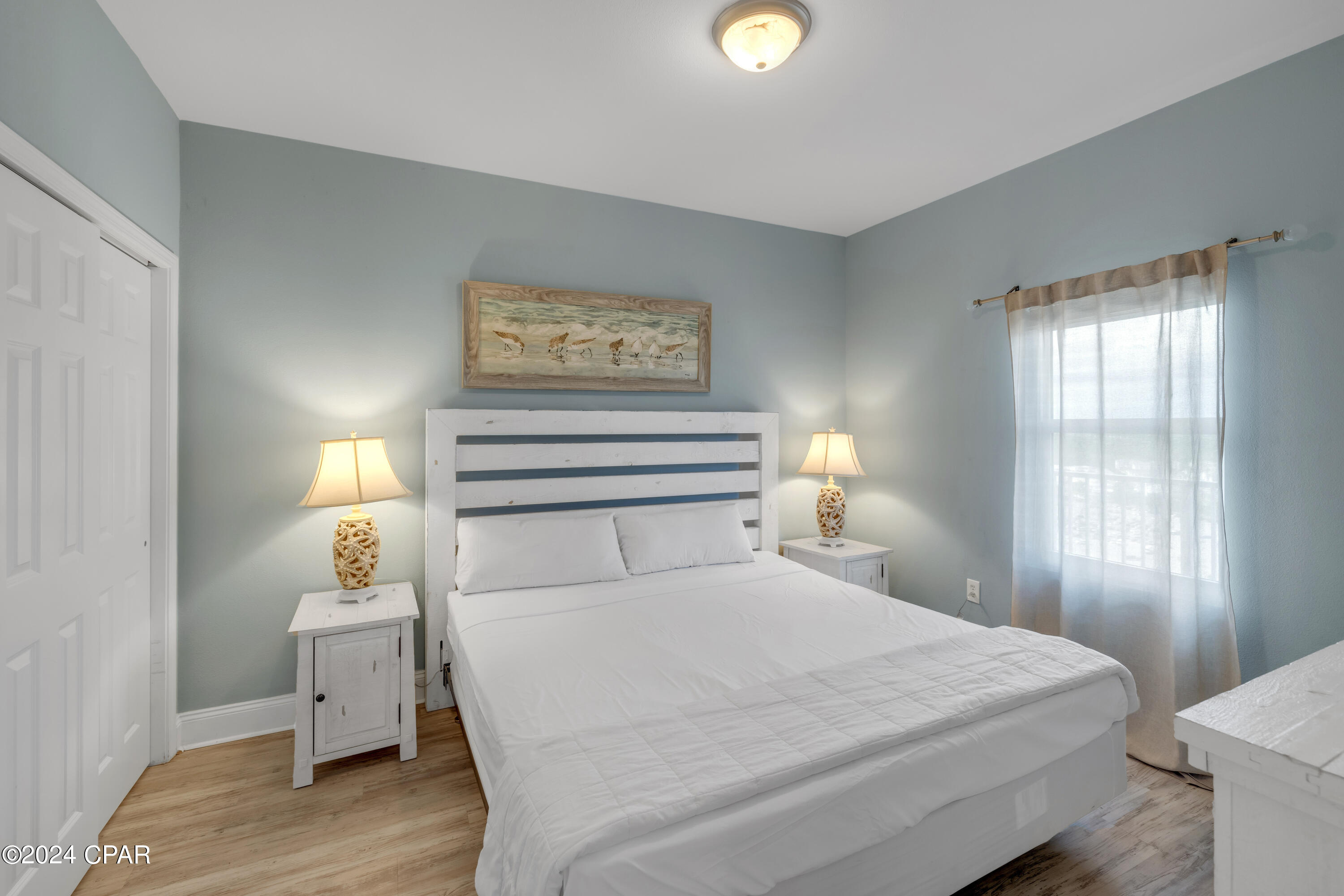 9860 S Thomas Drive 1826