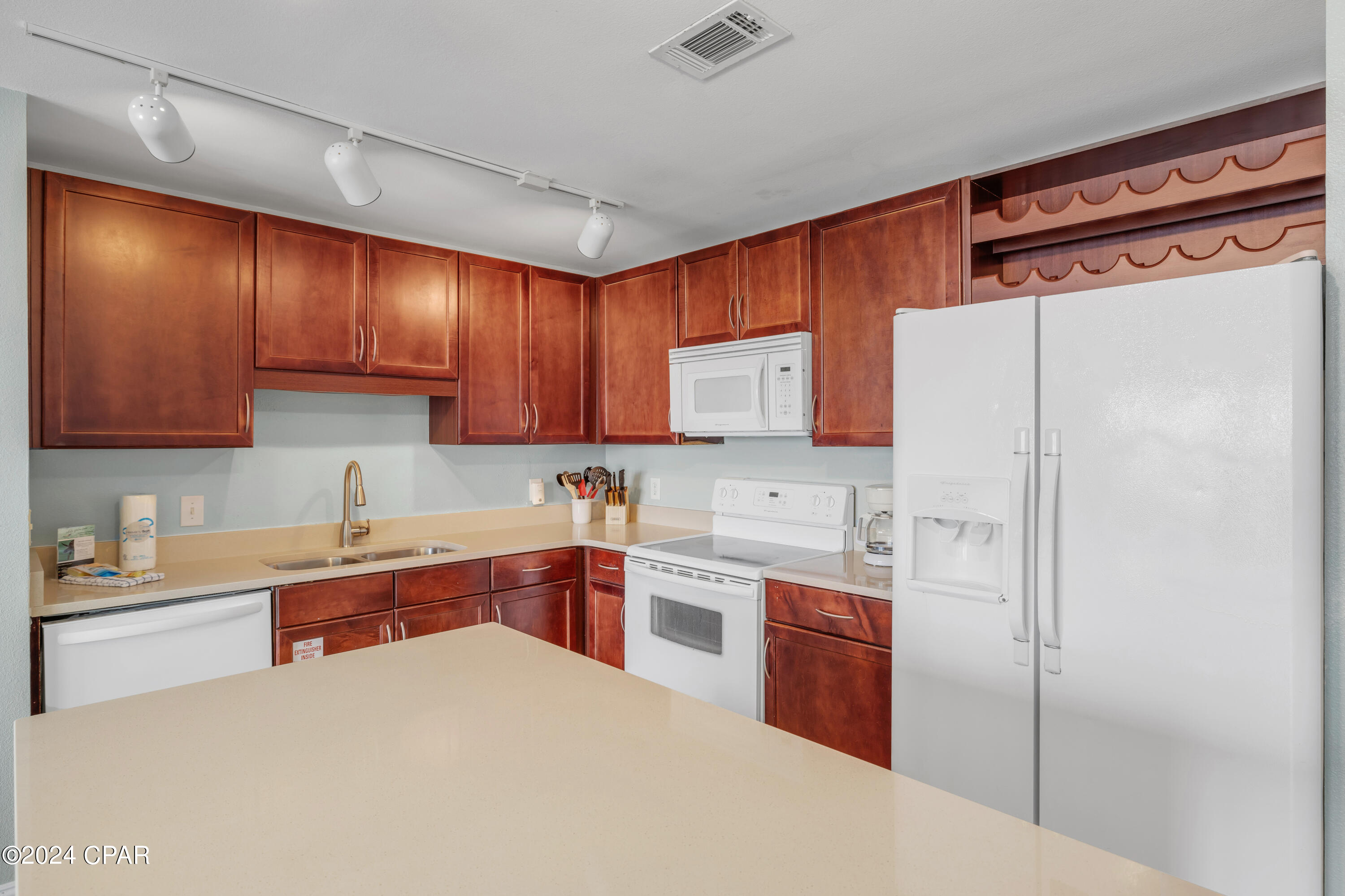 9860 S Thomas Drive 1826