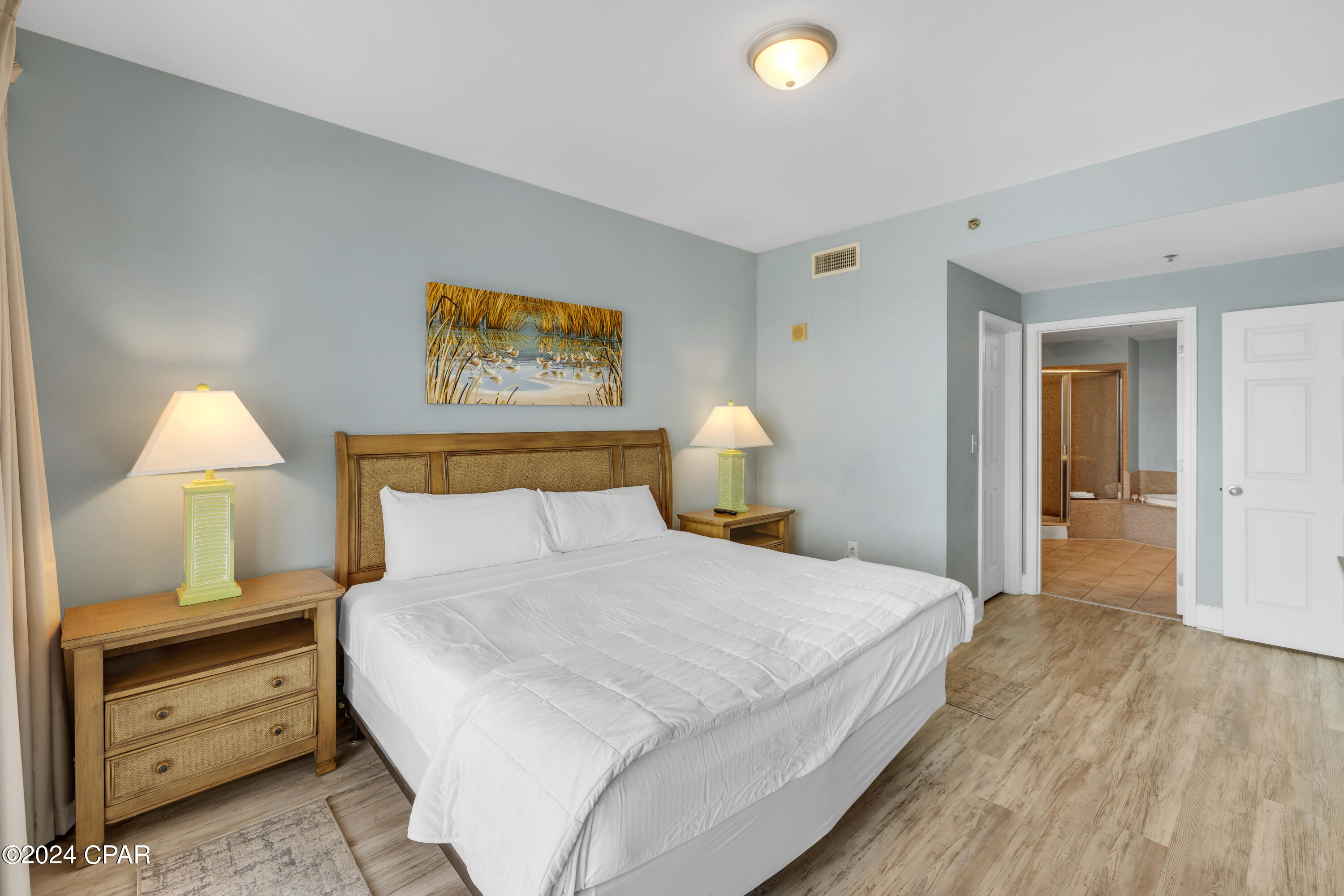 9860 S Thomas Drive 1826