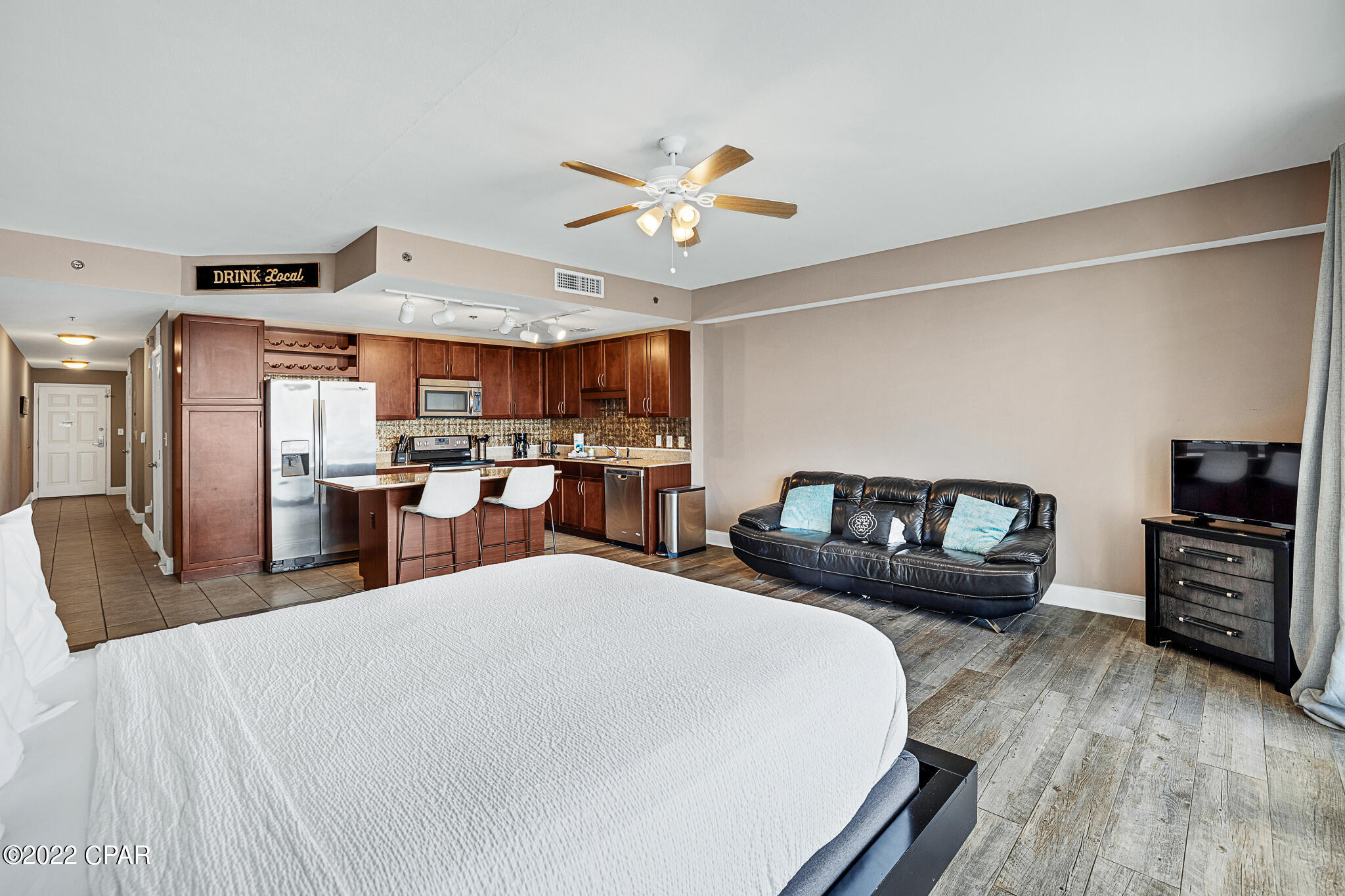 9860 S Thomas Drive 1605