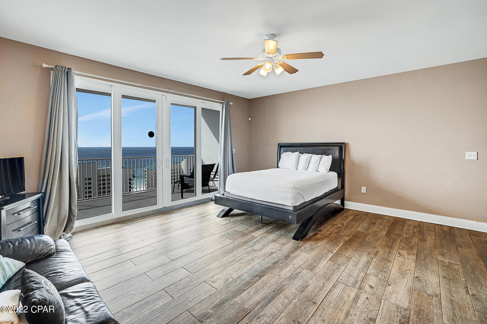 9860 S Thomas Drive 1605