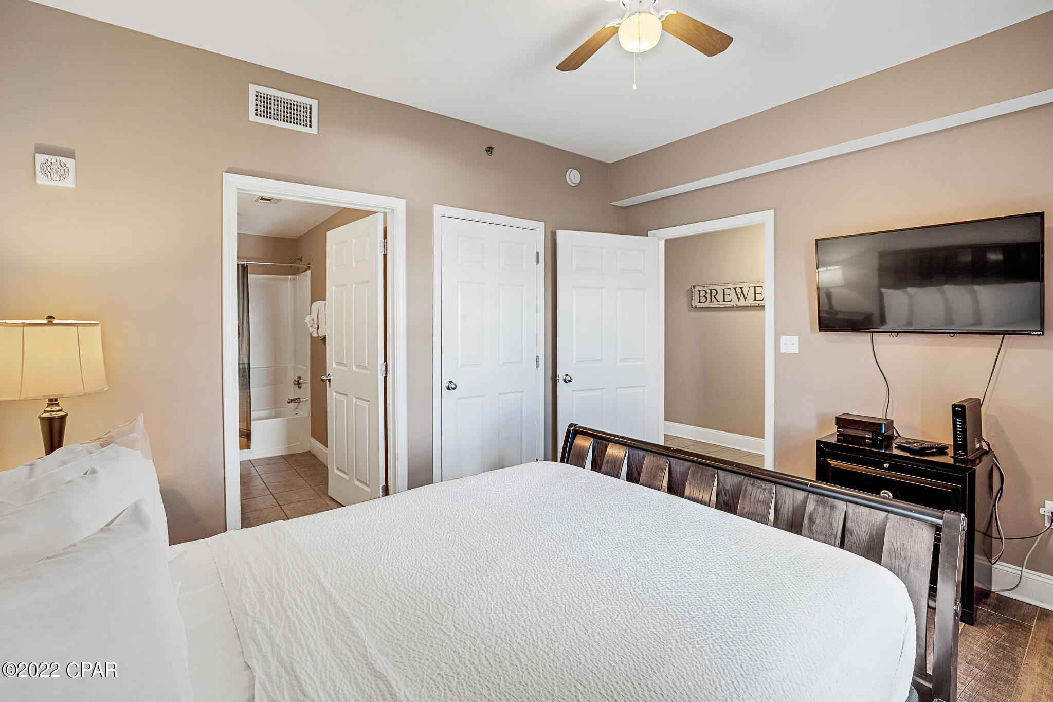 9860 S Thomas Drive 1605