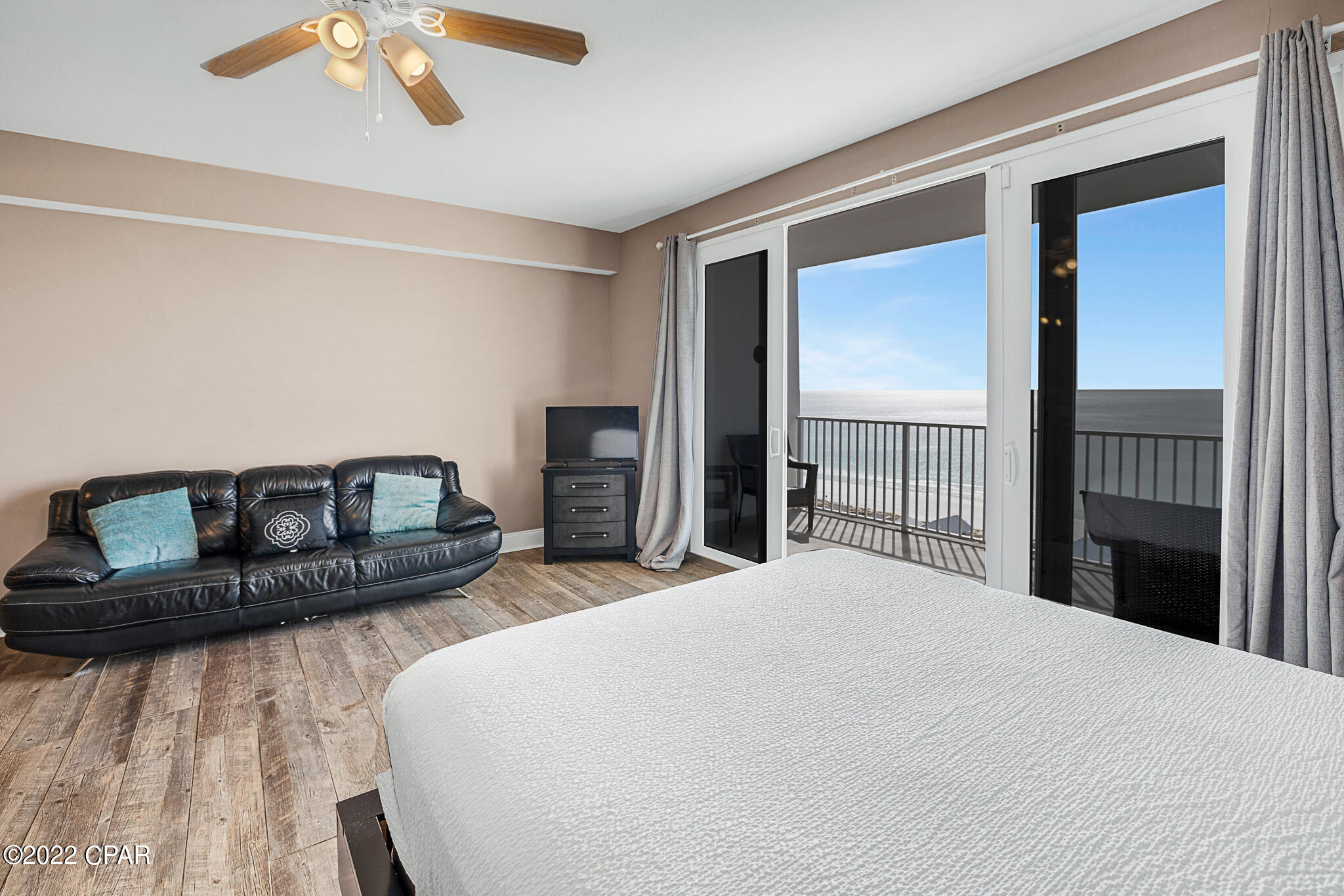 9860 S Thomas Drive 1605