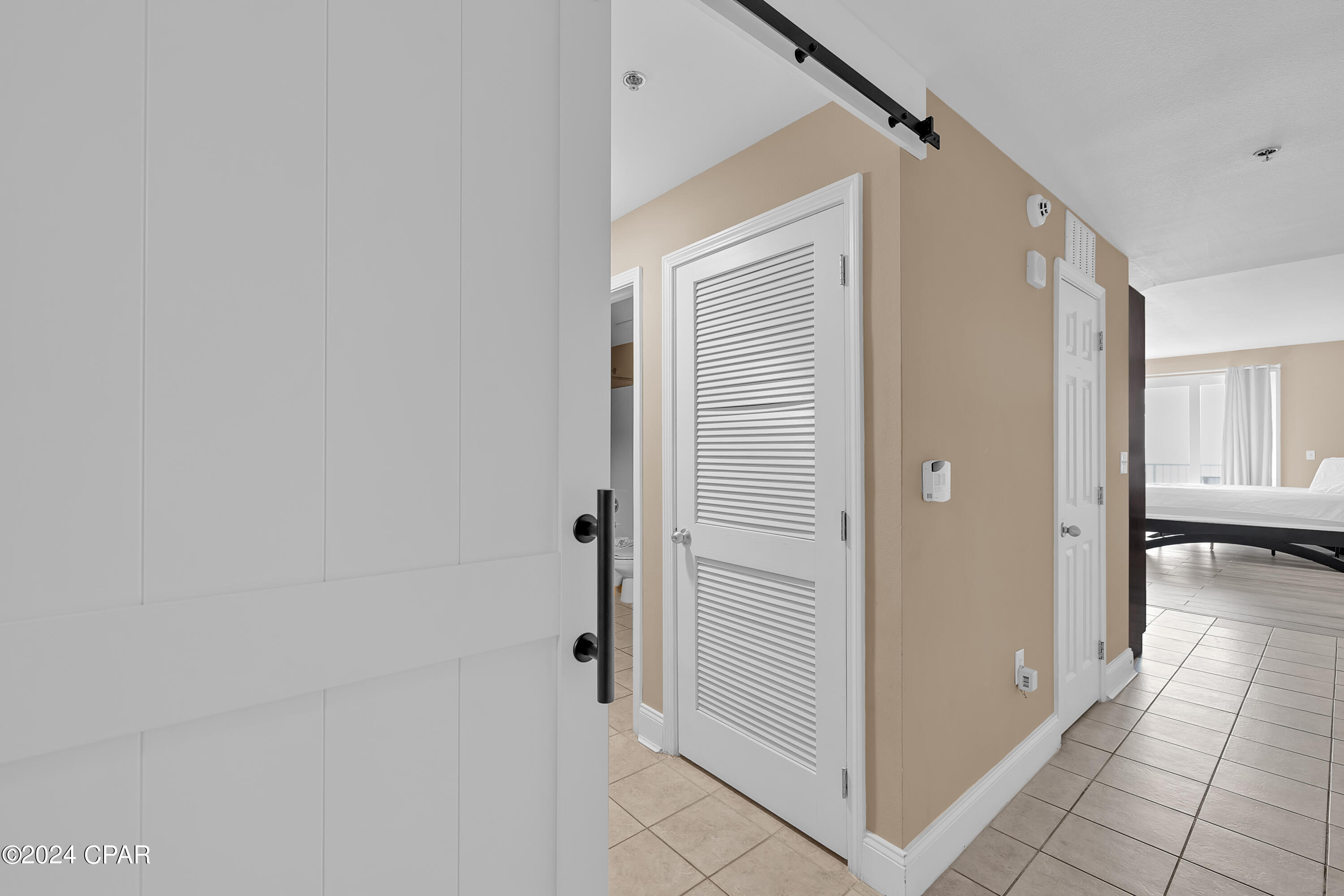 9860 S Thomas Drive 1605