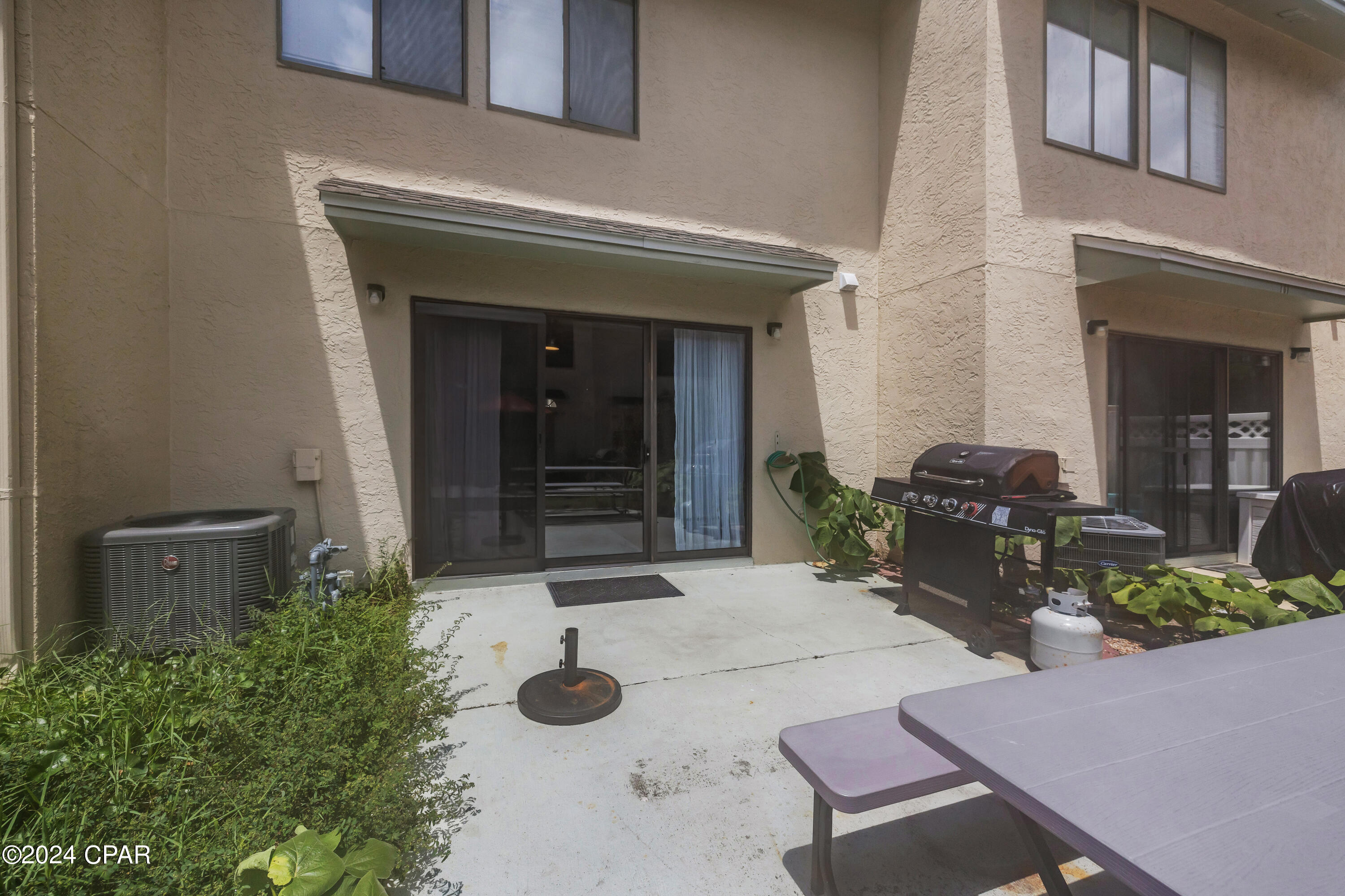 159 W Leslie Lane