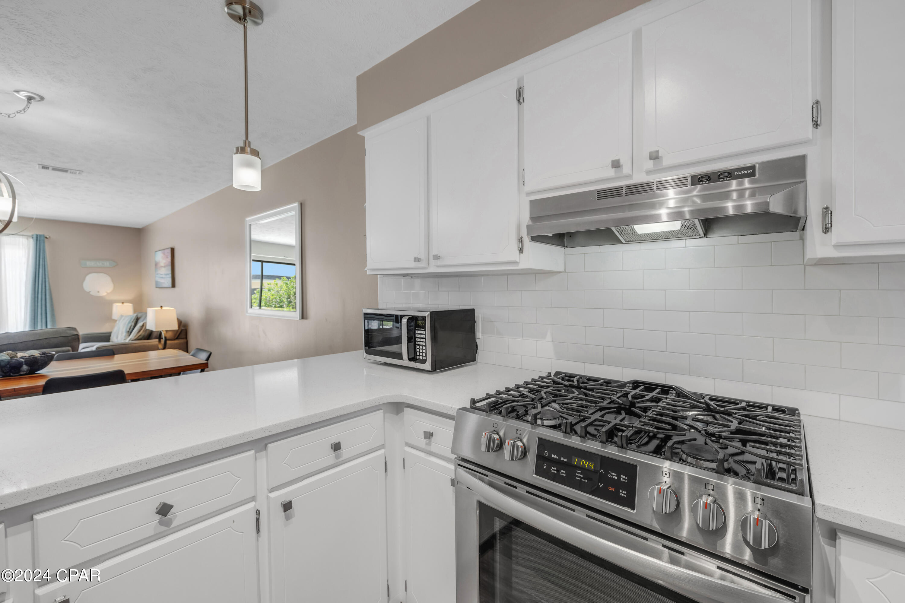 159 W Leslie Lane