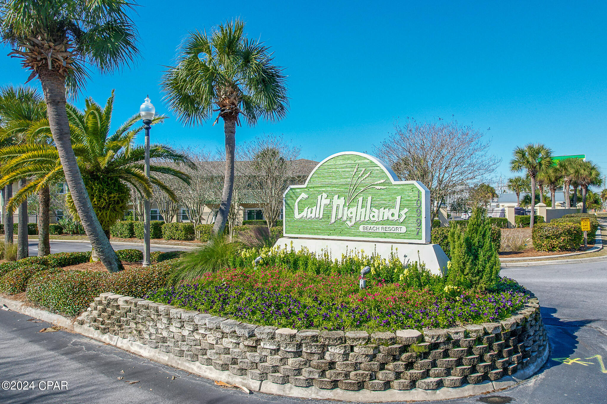 159 W Leslie Lane